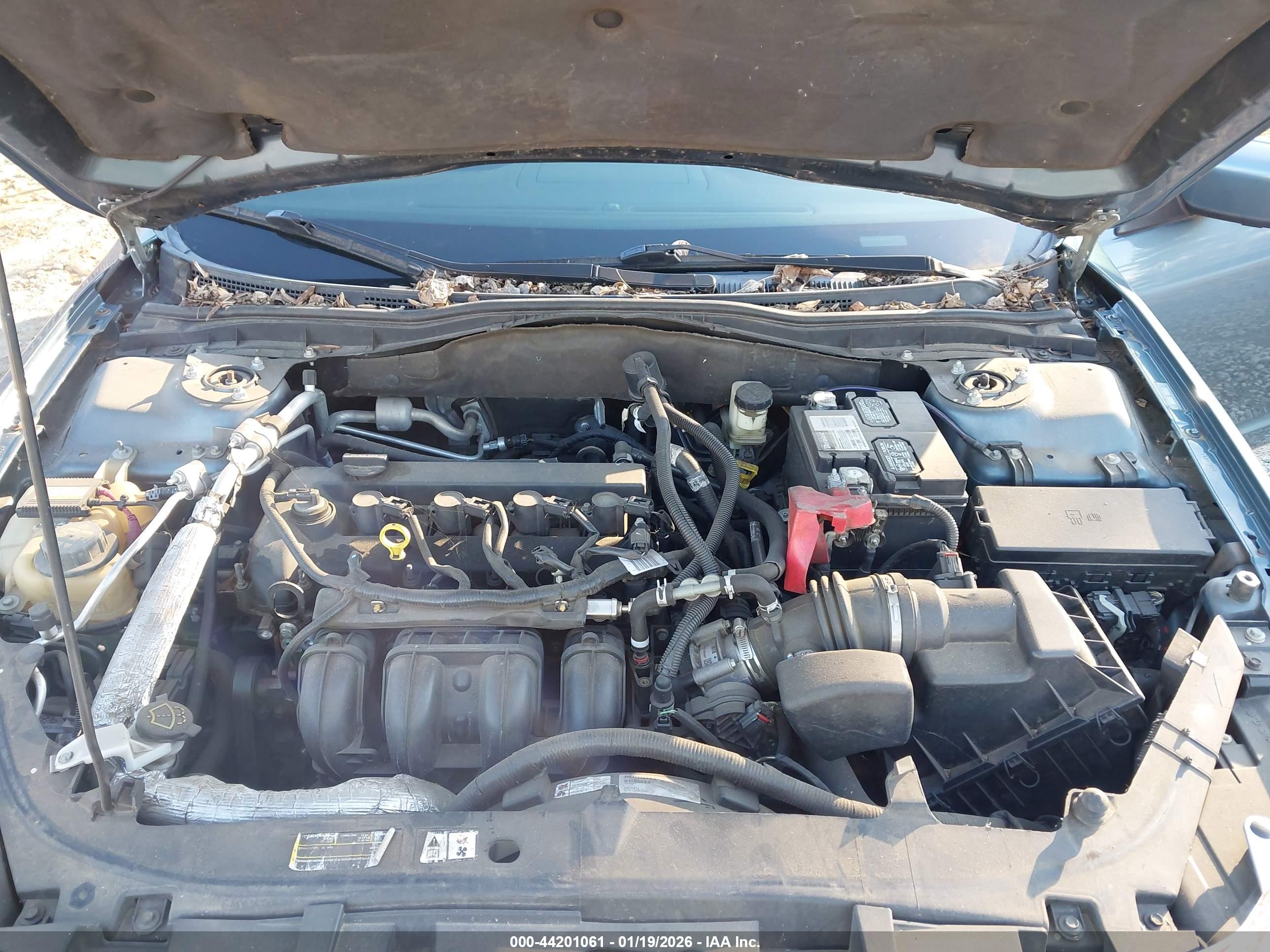 FORD FUSION image 10