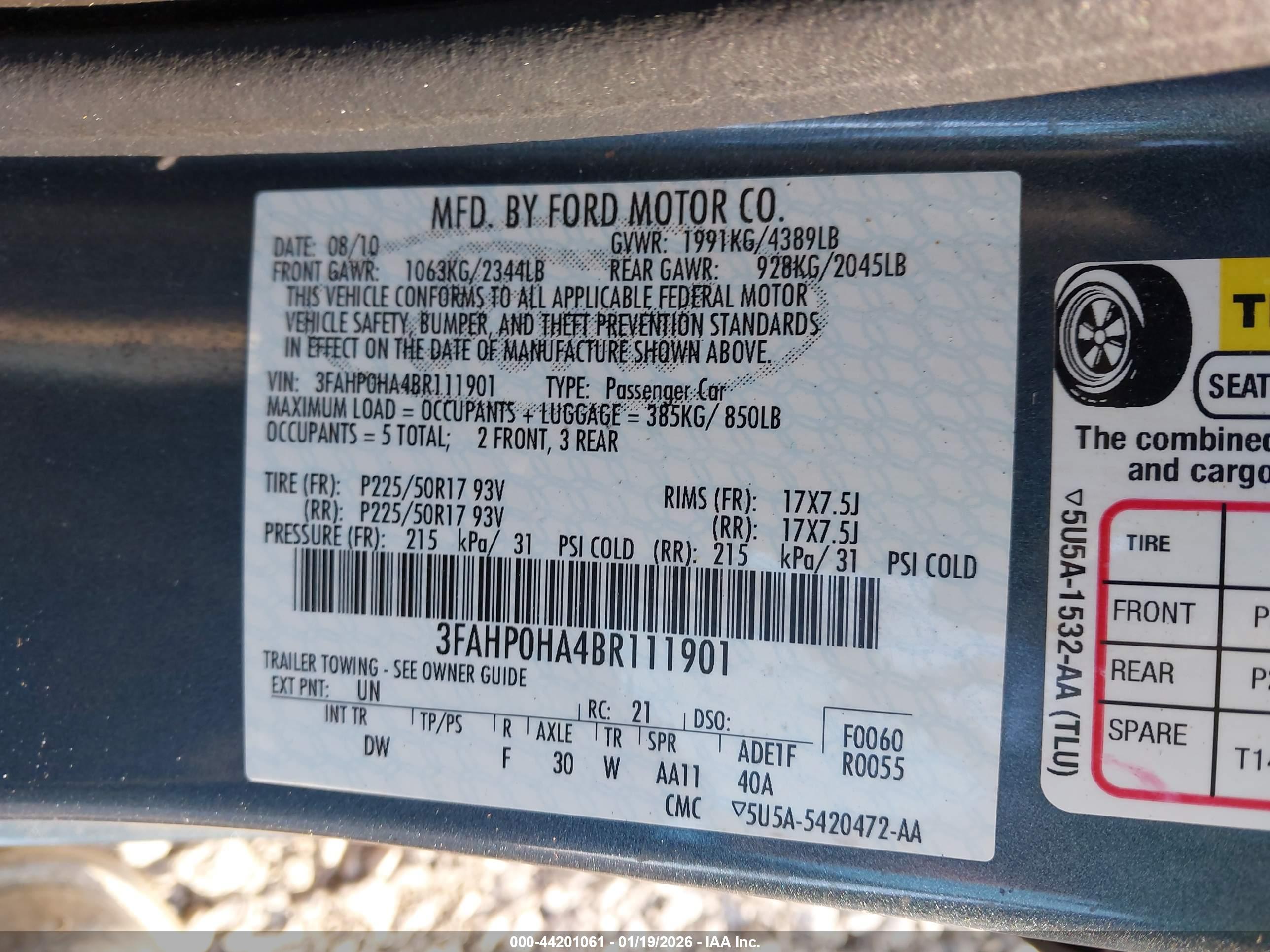 FORD FUSION image 9