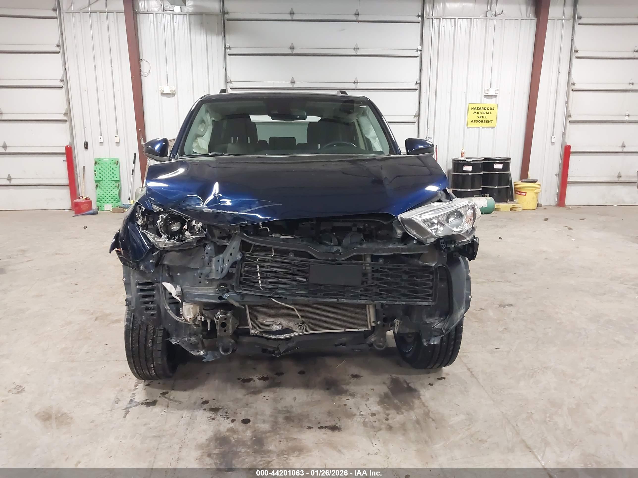 TOYOTA 4RUNNER image 6