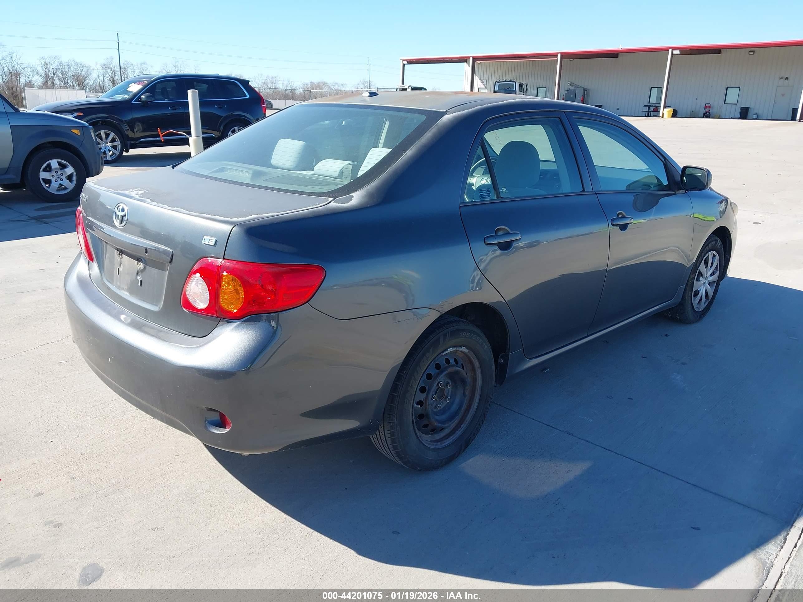 TOYOTA COROLLA image 4