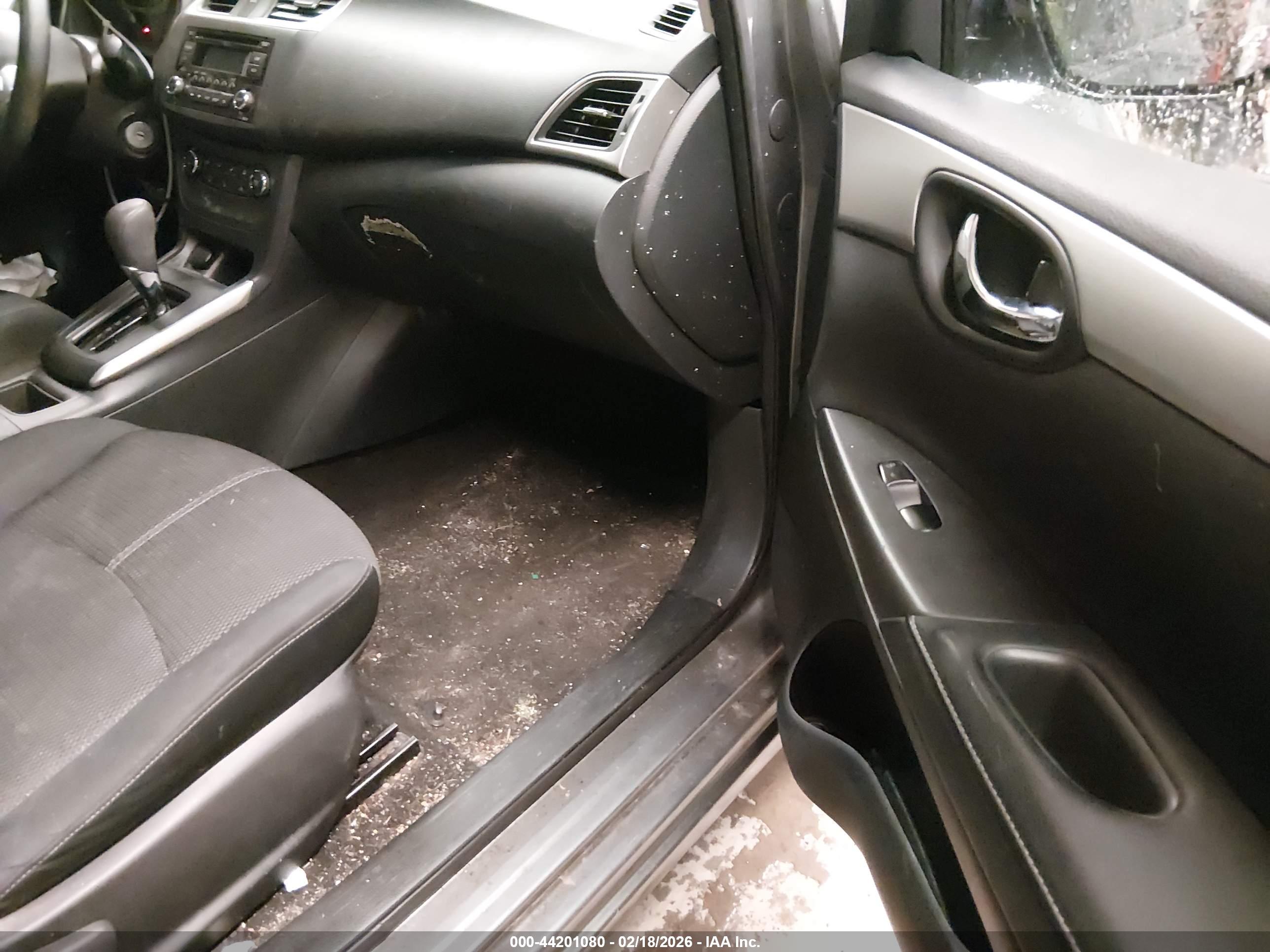 NISSAN SENTRA image 5