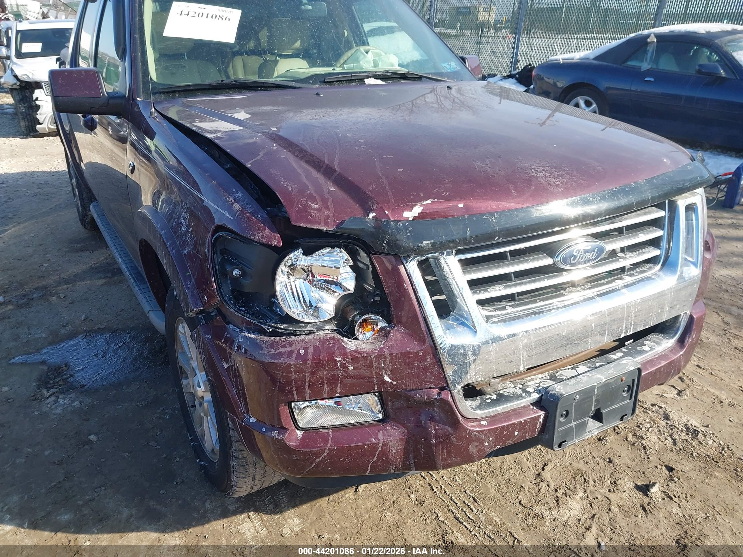 FORD EXPLORER image 6