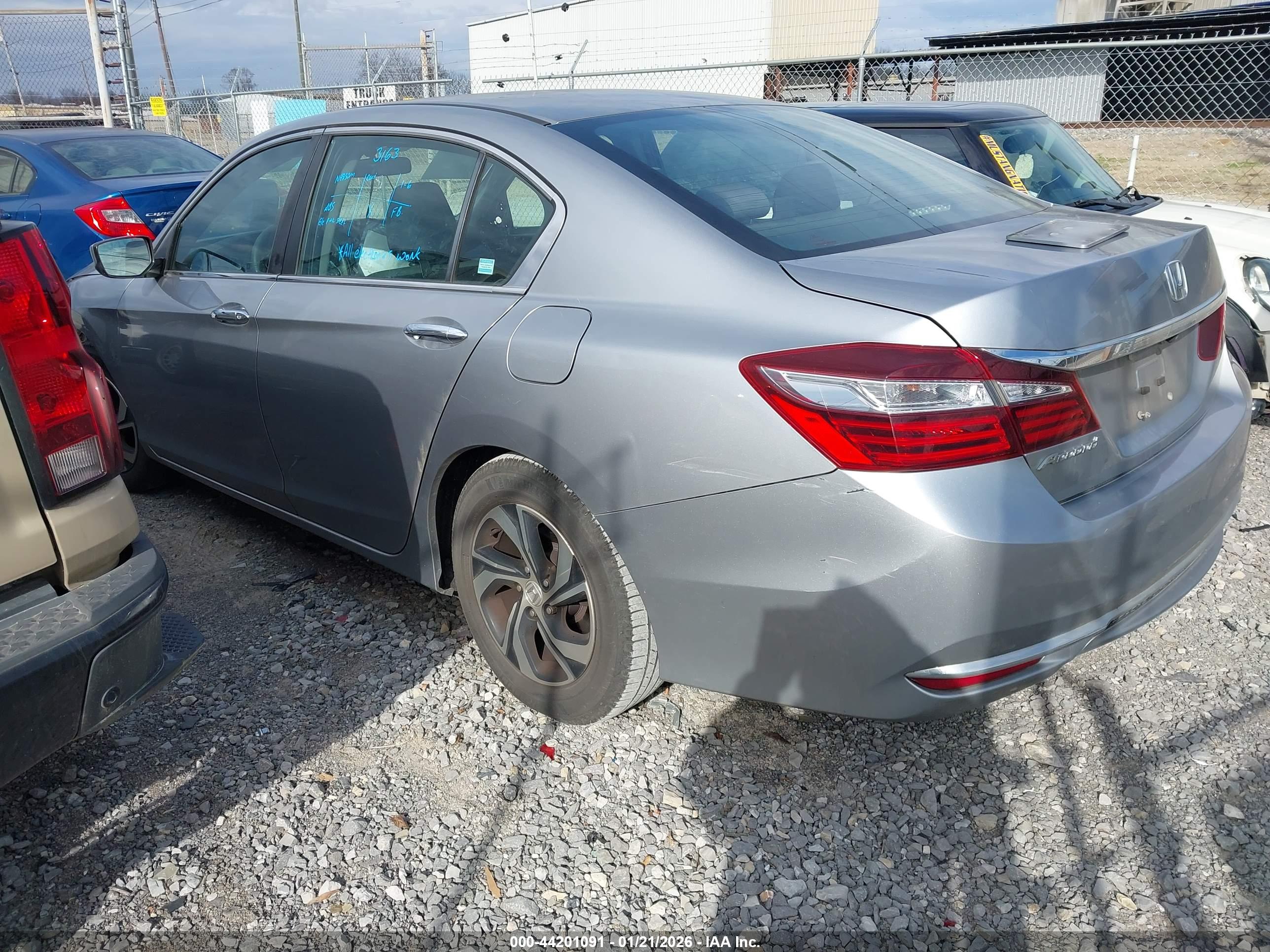 HONDA ACCORD image 3