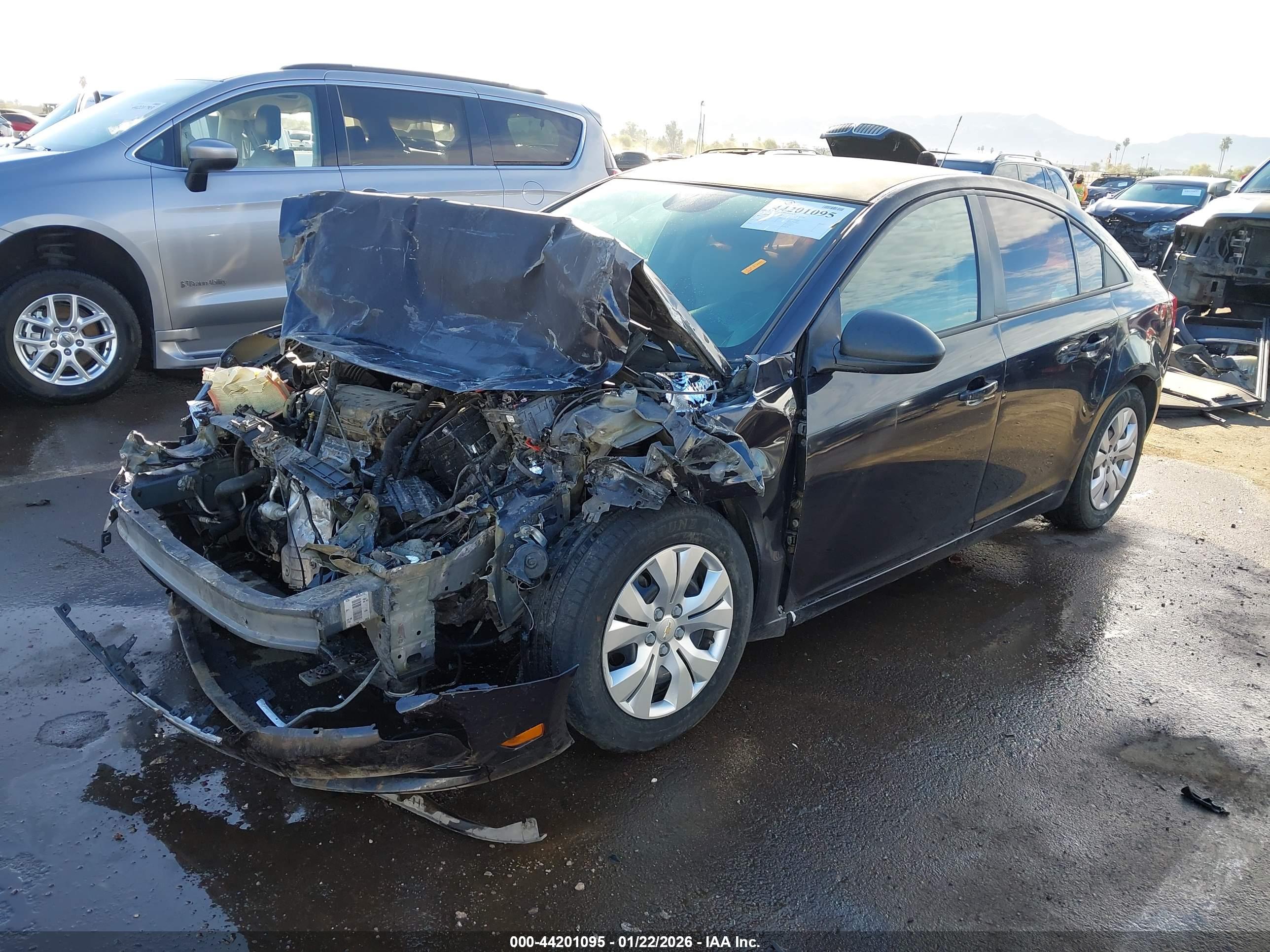 CHEVROLET CRUZE image 2
