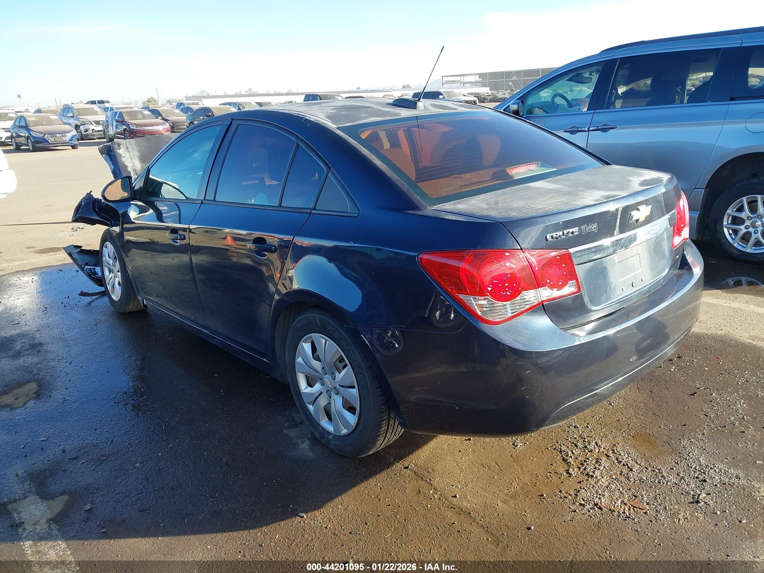 CHEVROLET CRUZE image 3