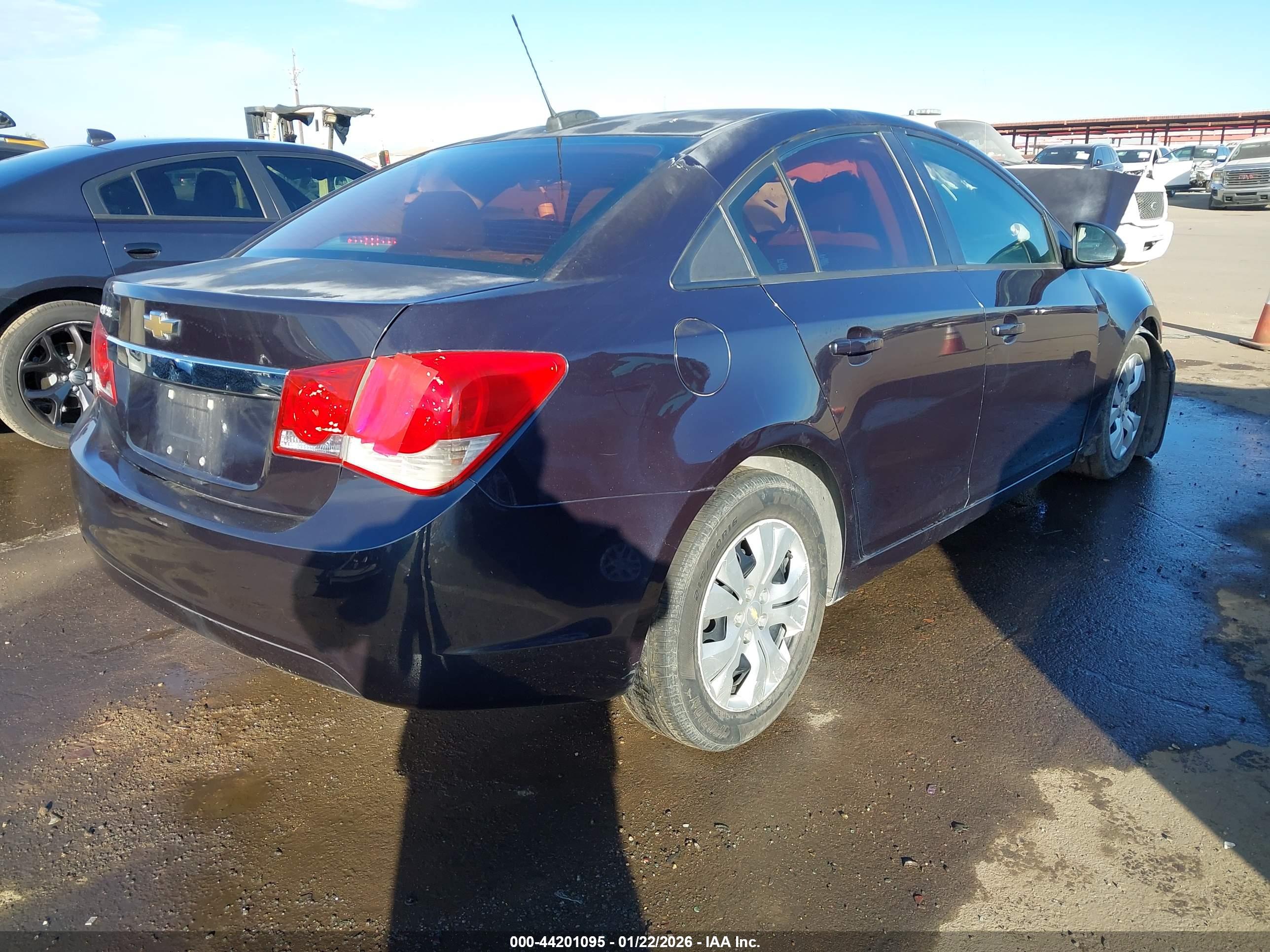 CHEVROLET CRUZE image 4