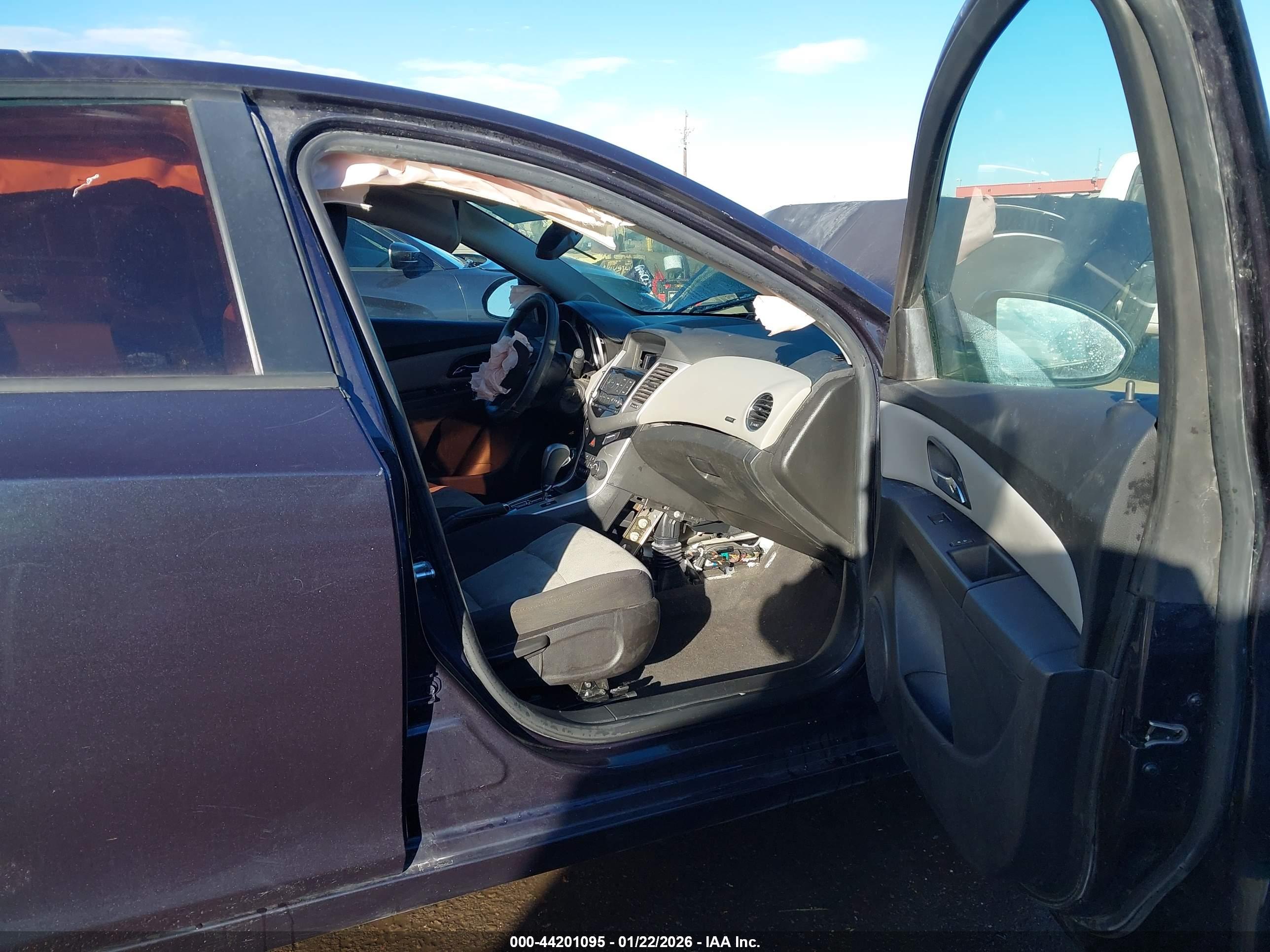 CHEVROLET CRUZE image 5