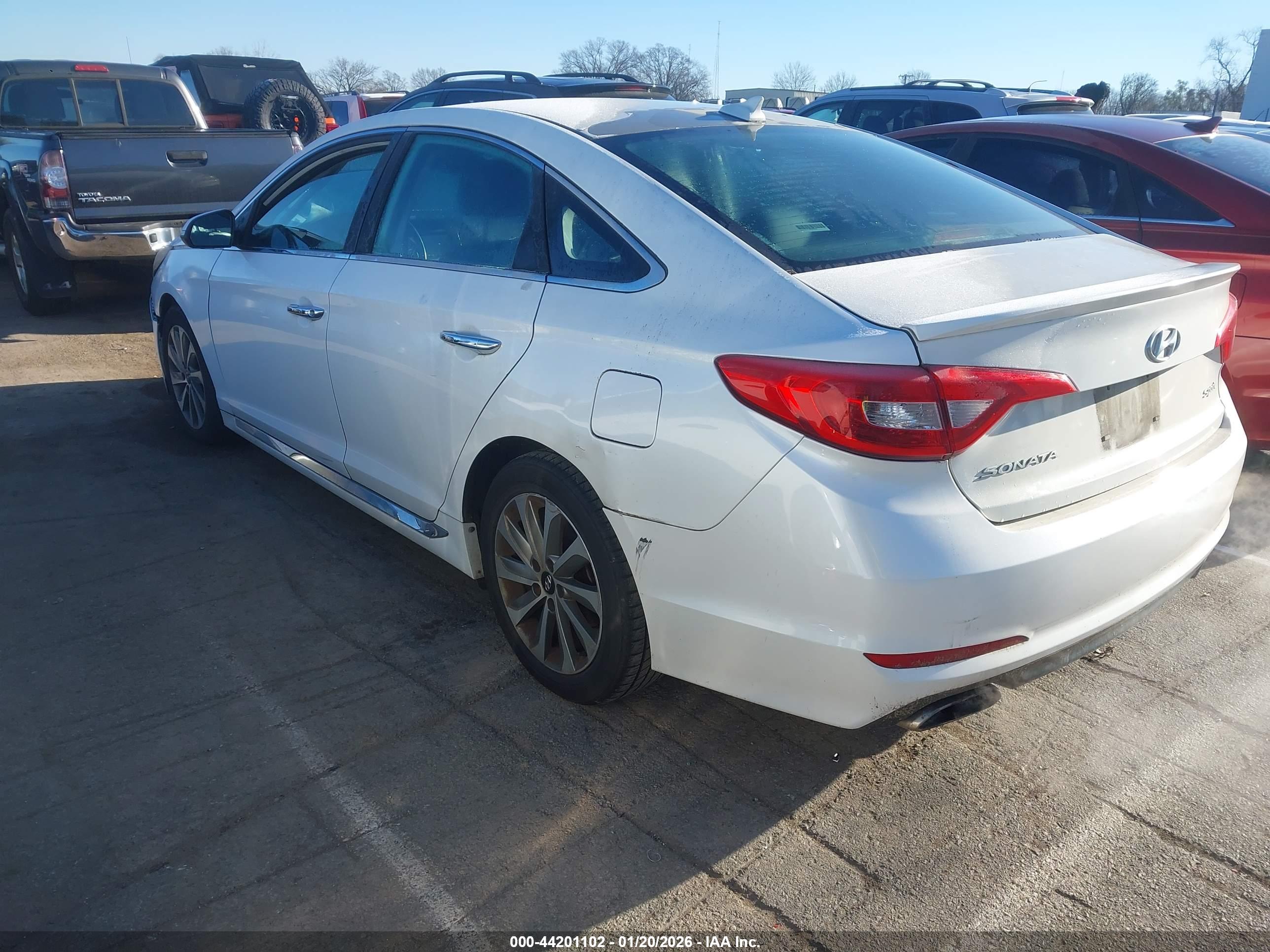 HYUNDAI SONATA image 3