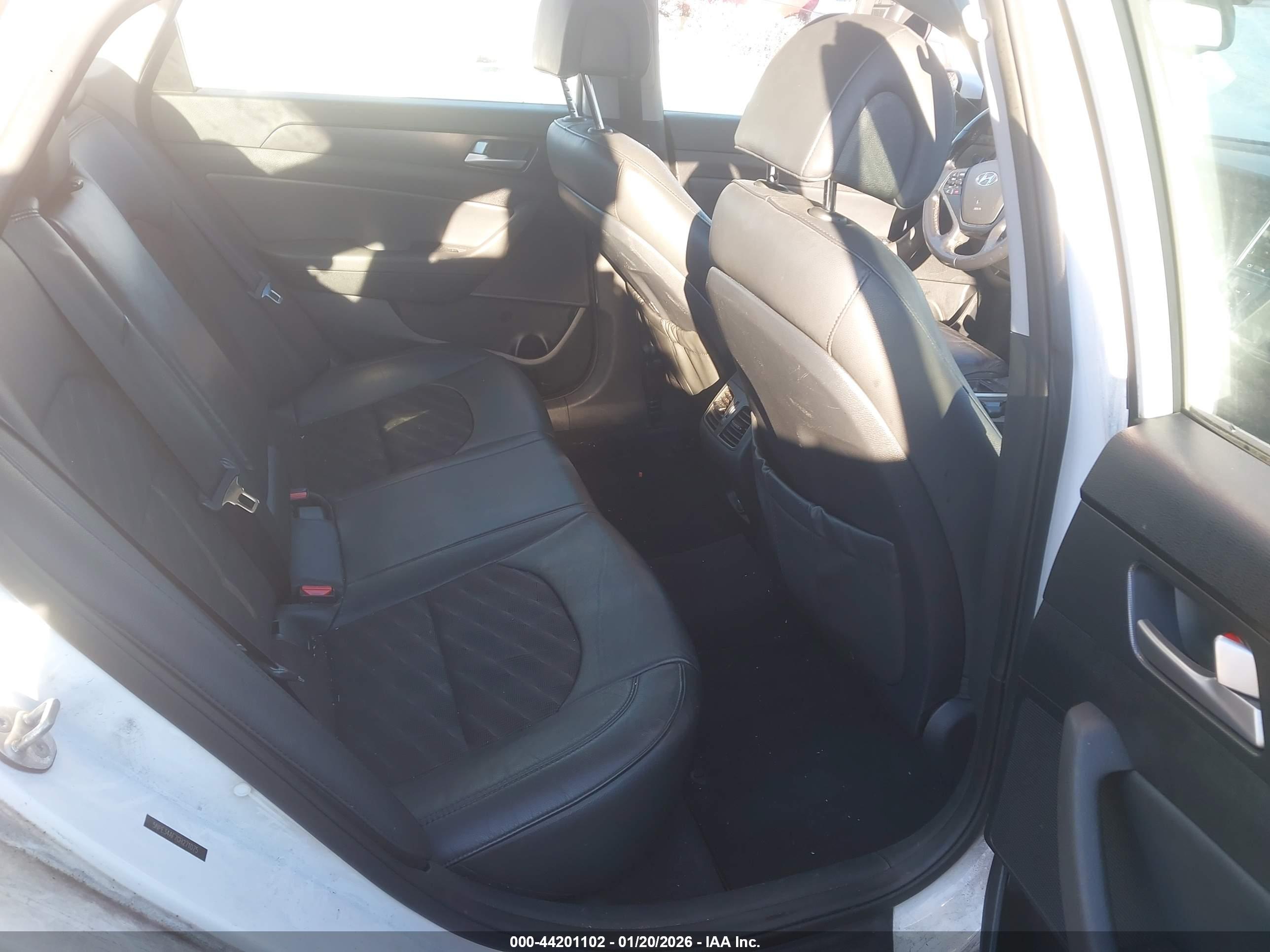 HYUNDAI SONATA image 8