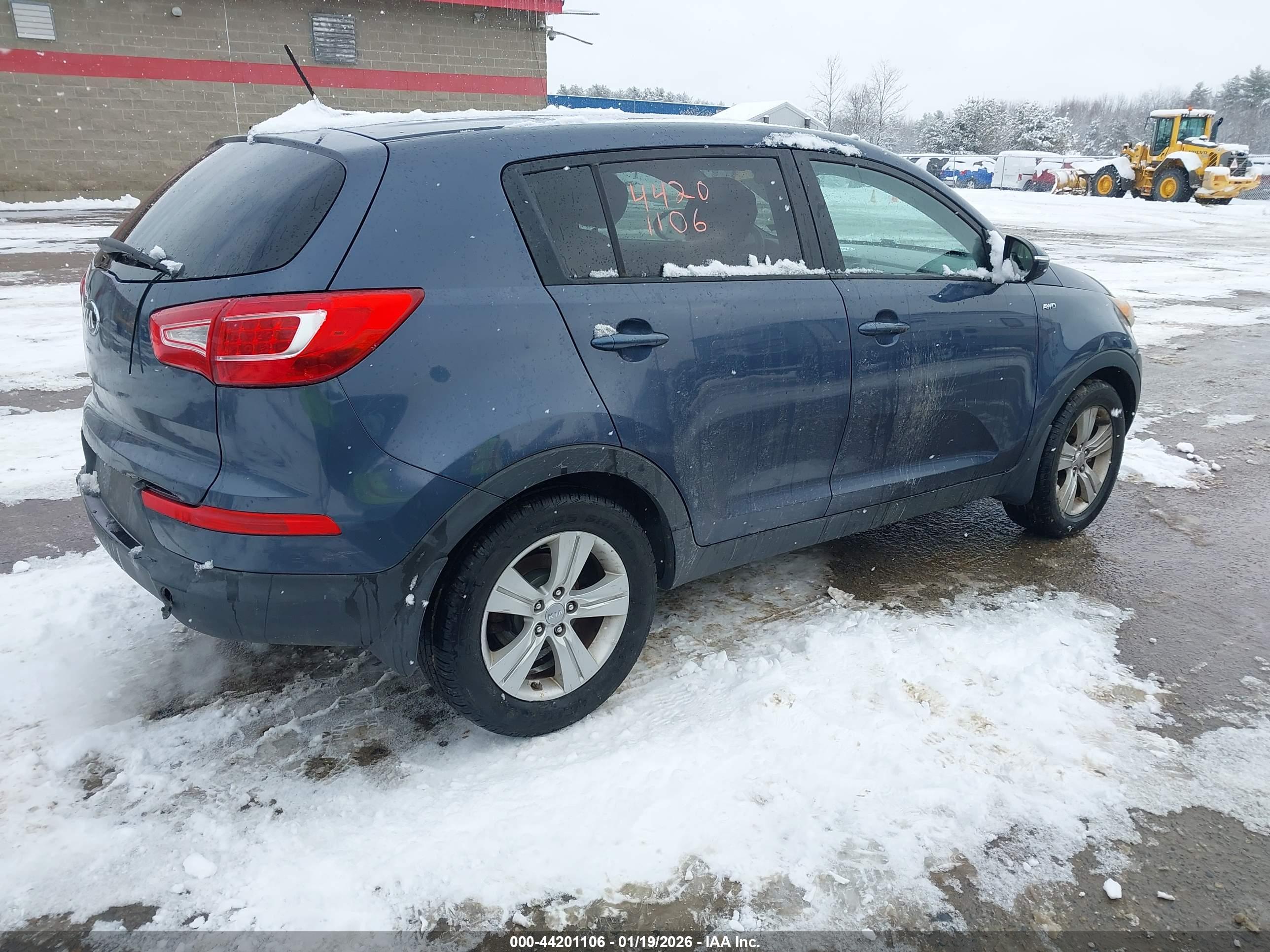 KIA SPORTAGE image 4