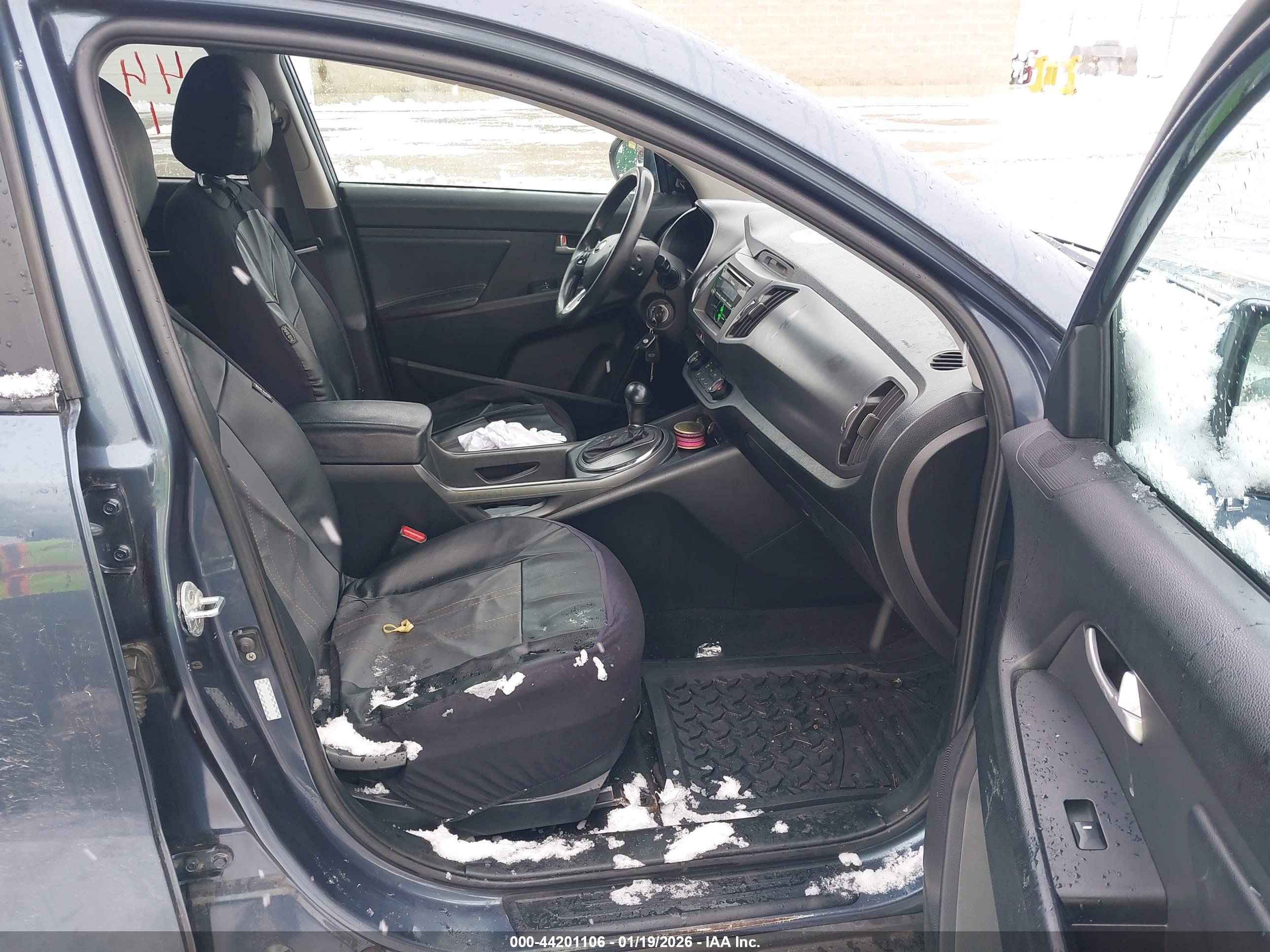 KIA SPORTAGE image 5
