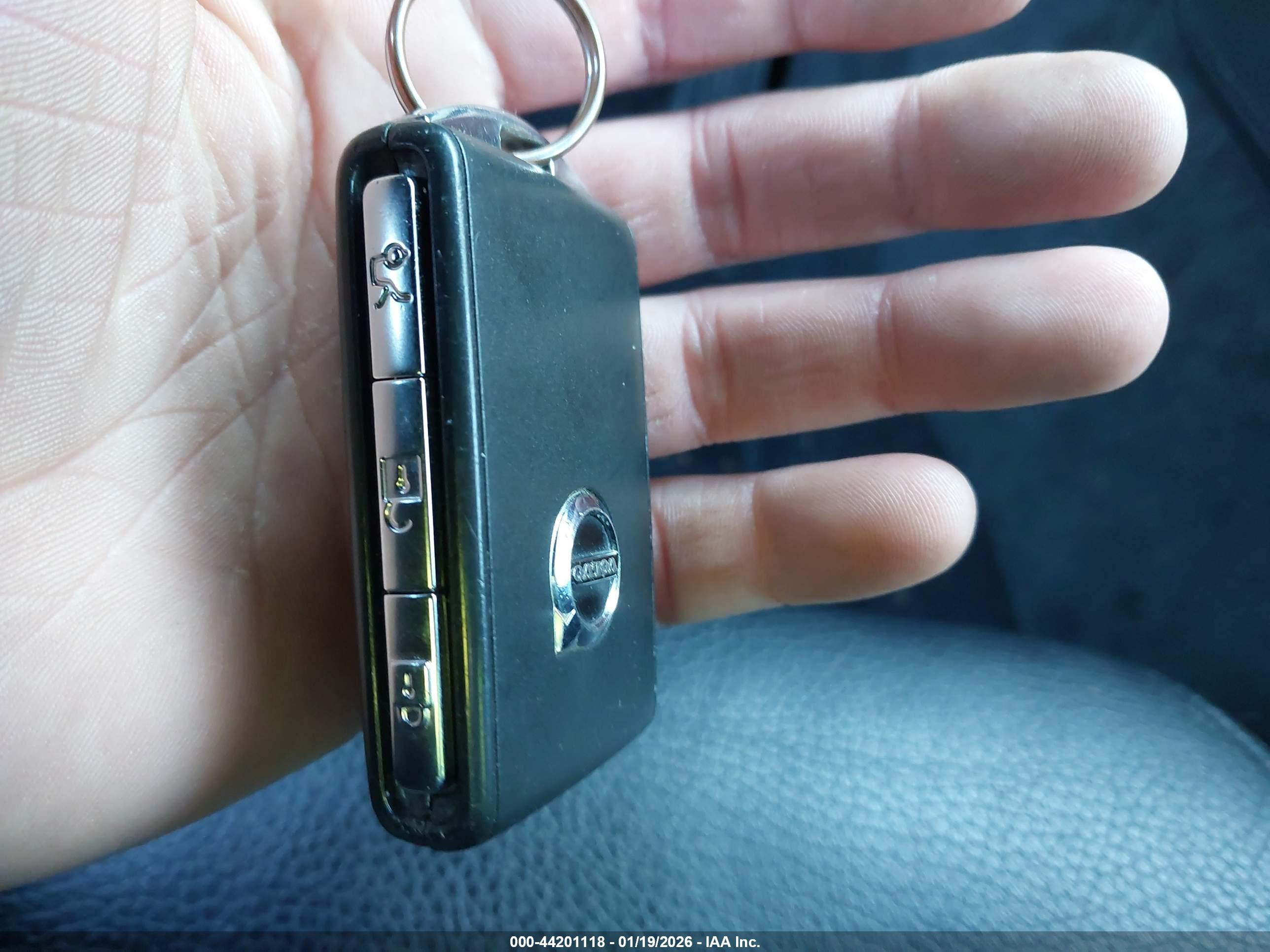 VOLVO XC90 image 11