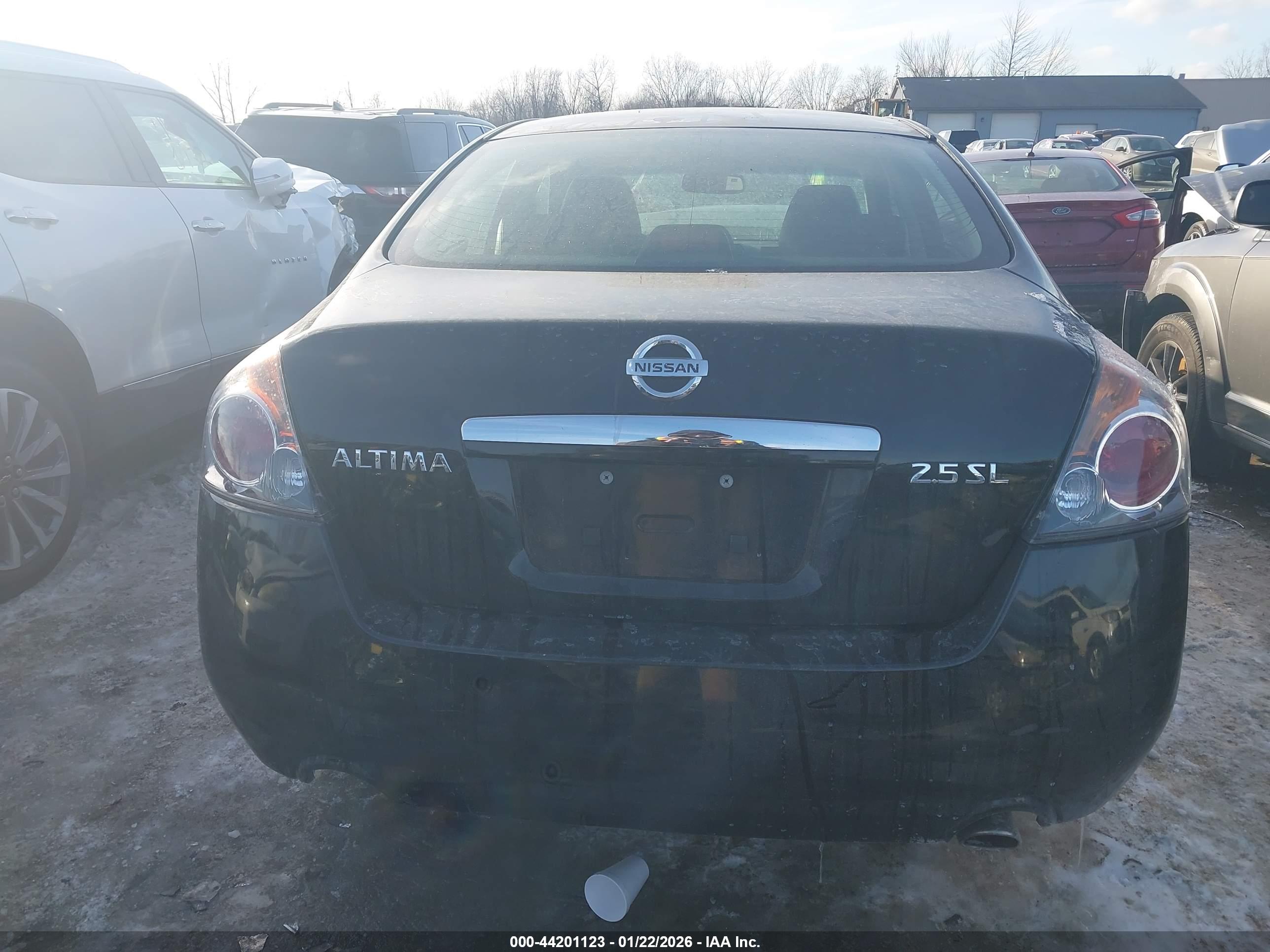 NISSAN ALTIMA image 4