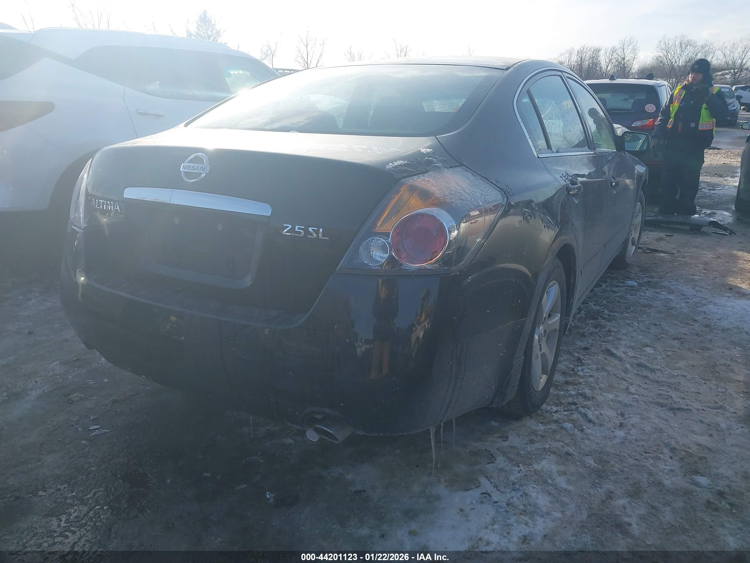 NISSAN ALTIMA image 8