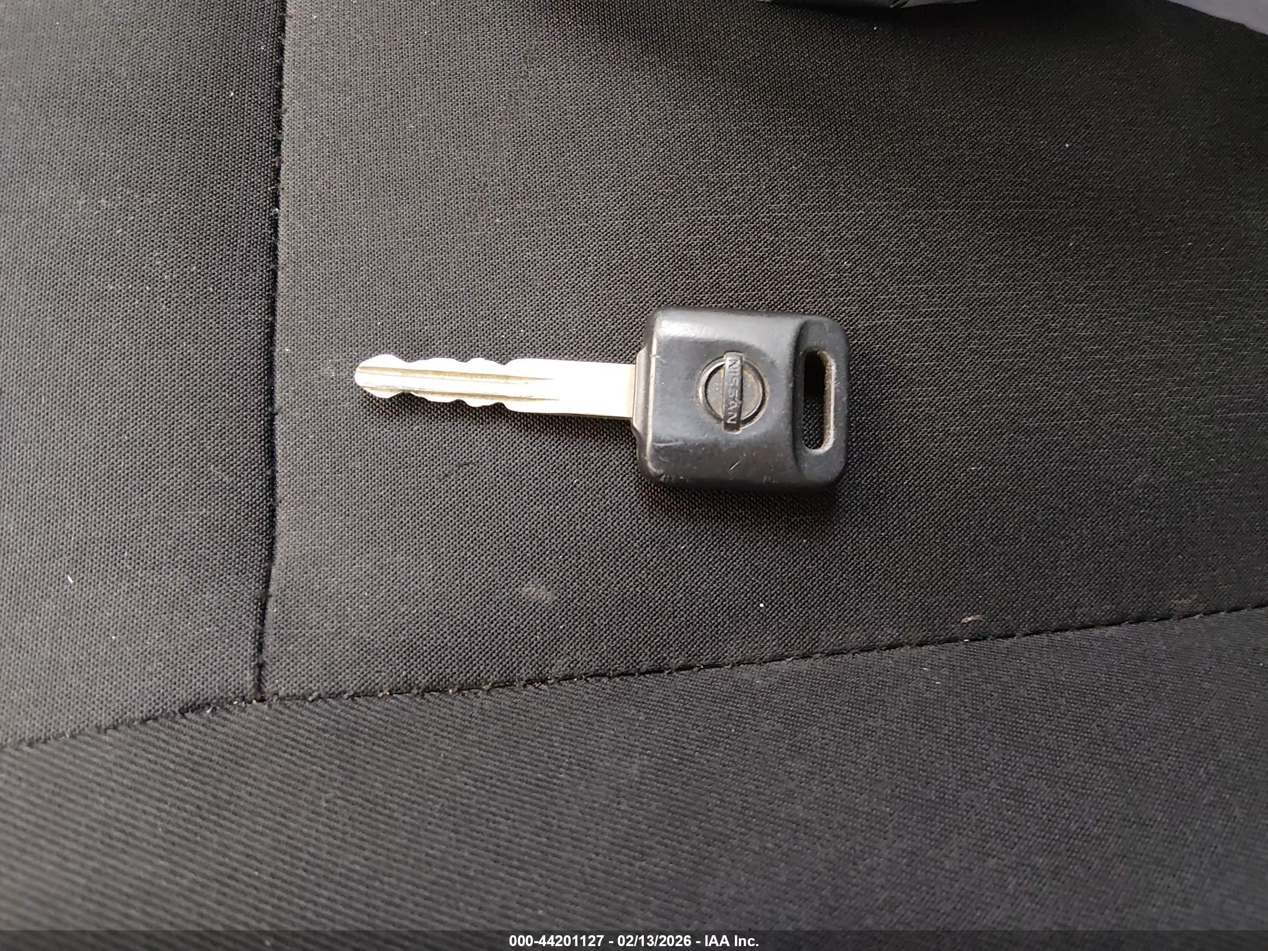 NISSAN VERSA image 11