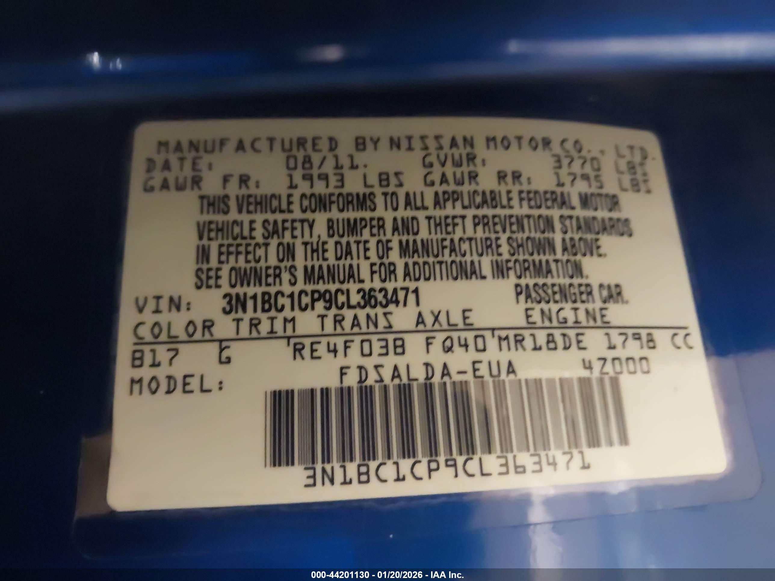 NISSAN VERSA image 9