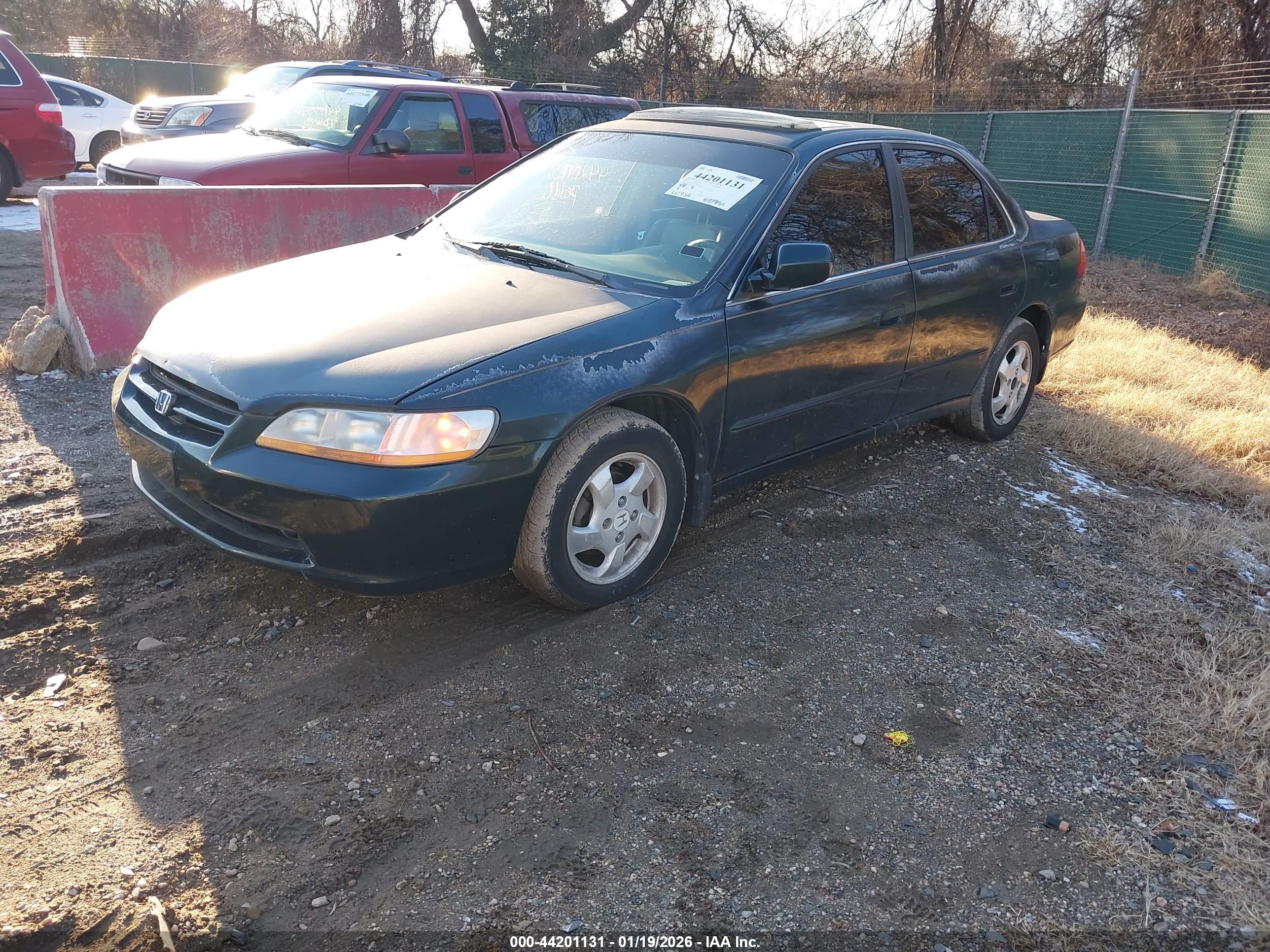 HONDA ACCORD image 2