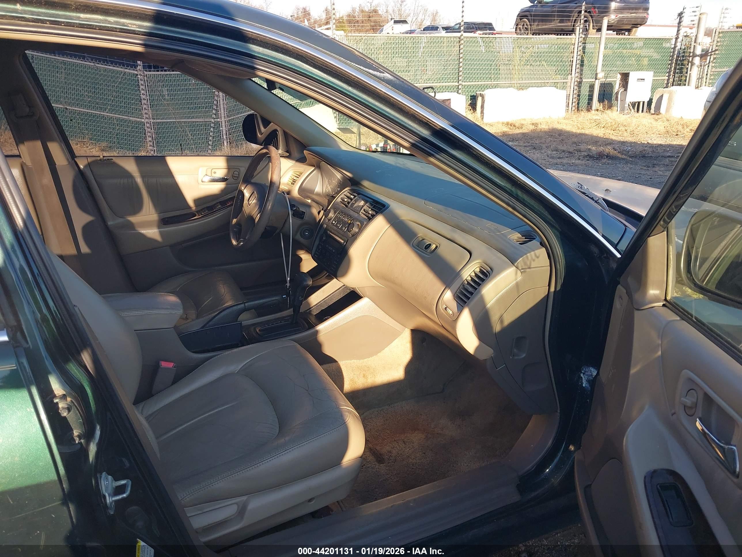 HONDA ACCORD image 5