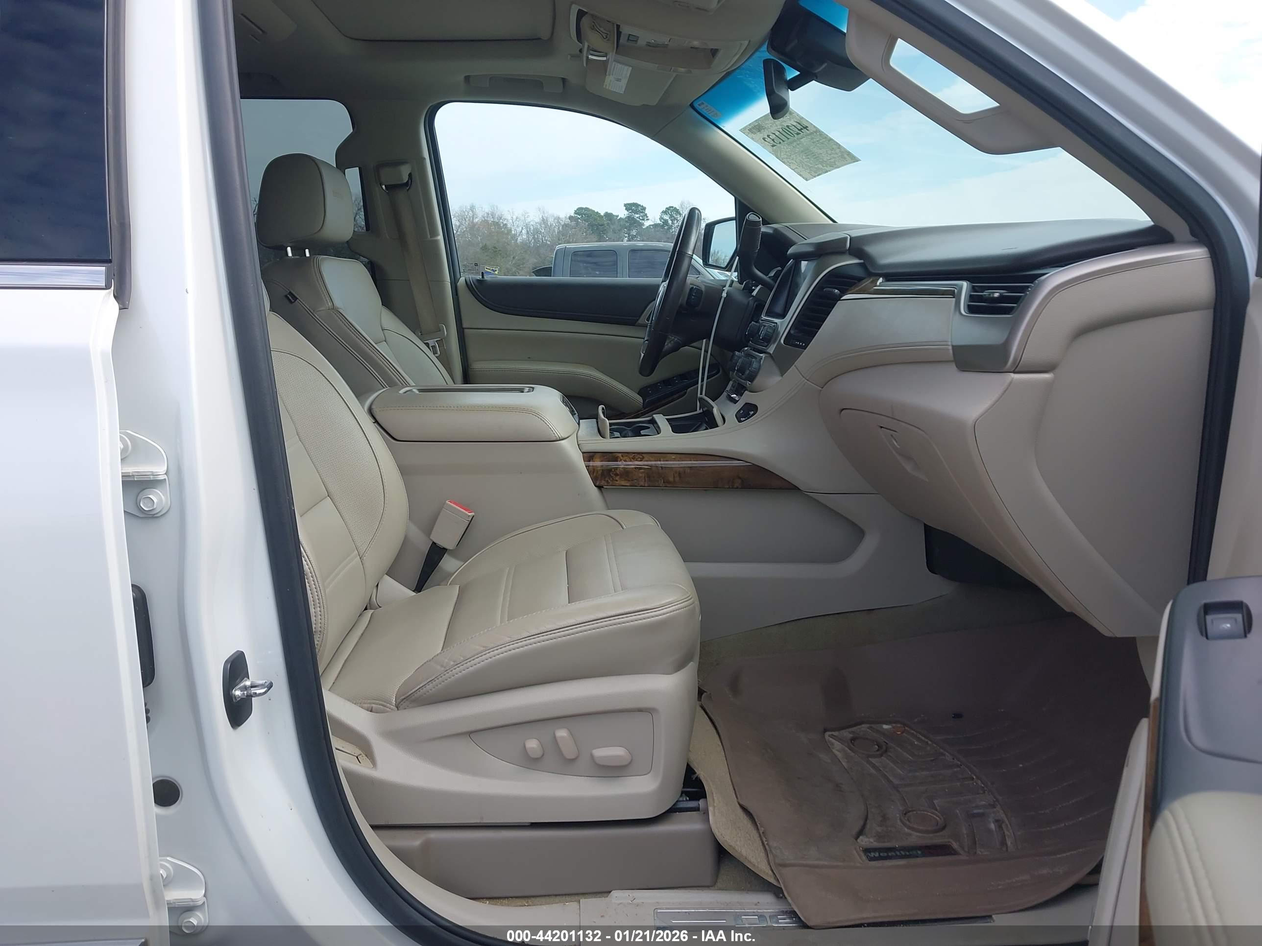 GMC YUKON image 5