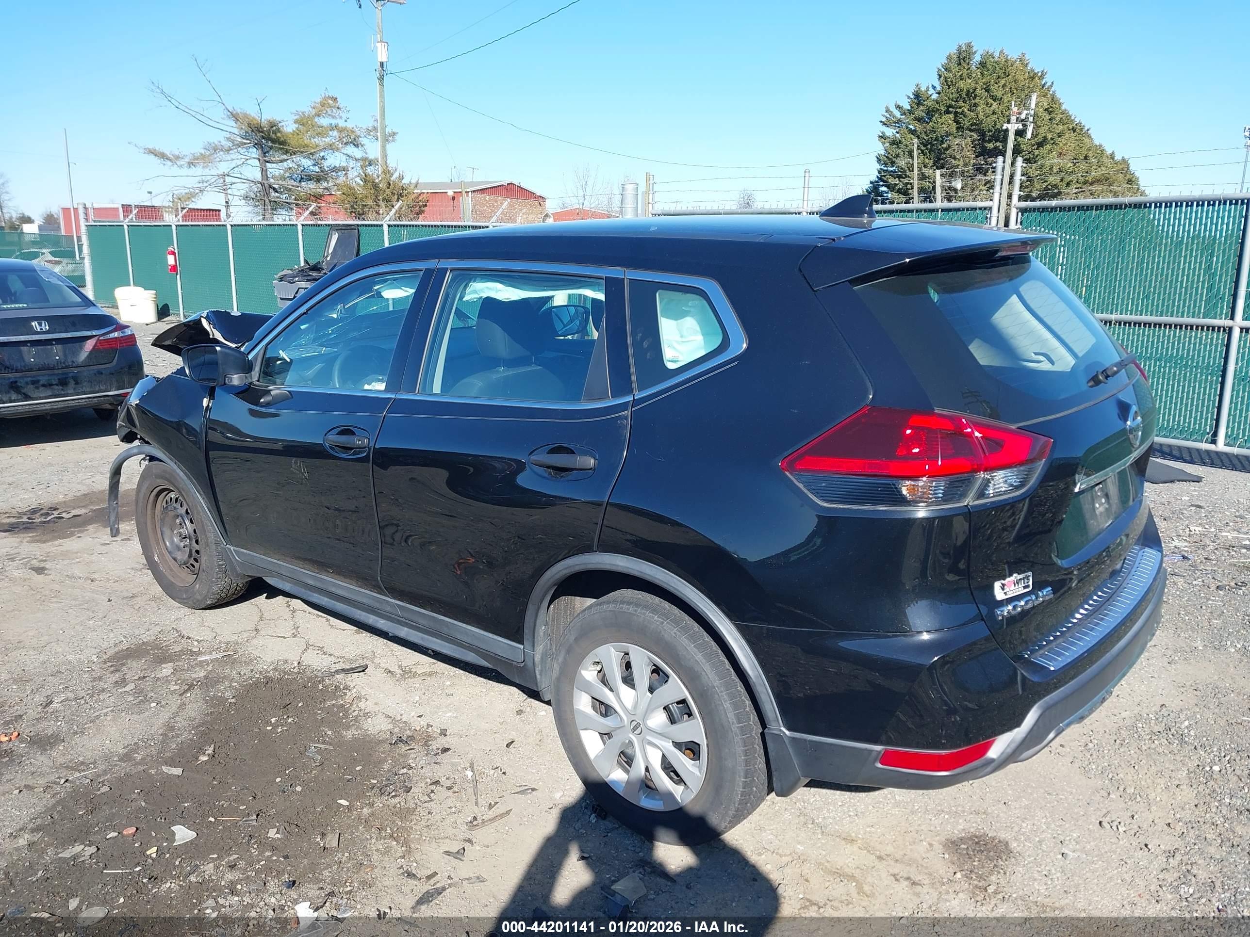 NISSAN ROGUE image 3