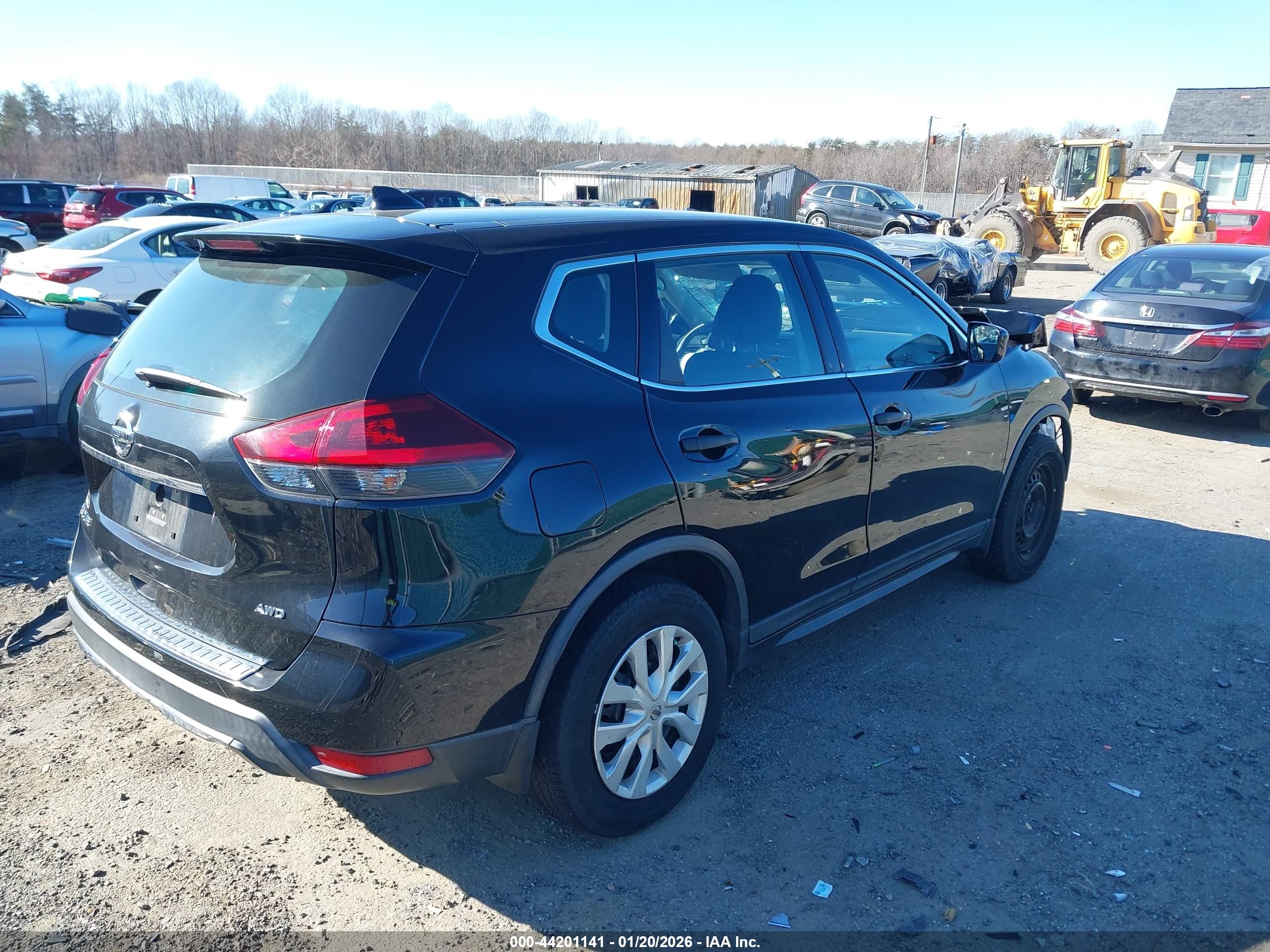 NISSAN ROGUE image 4