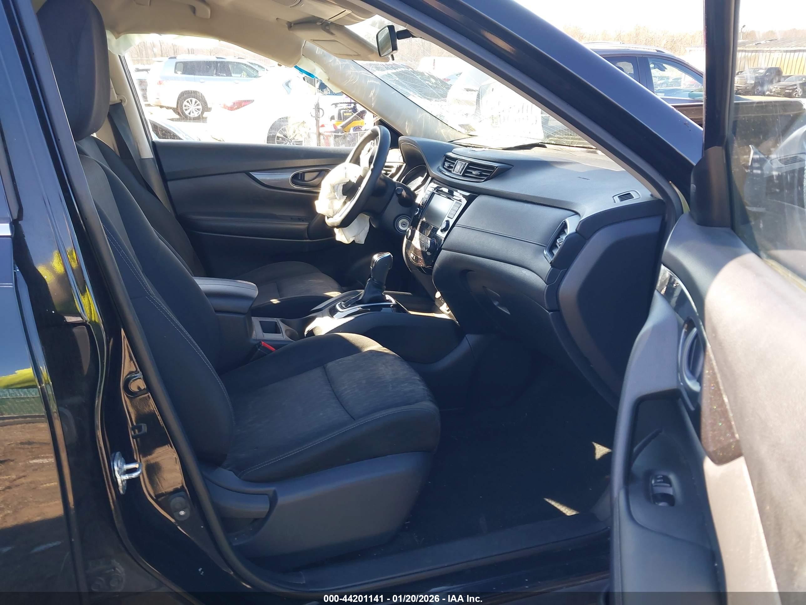 NISSAN ROGUE image 5