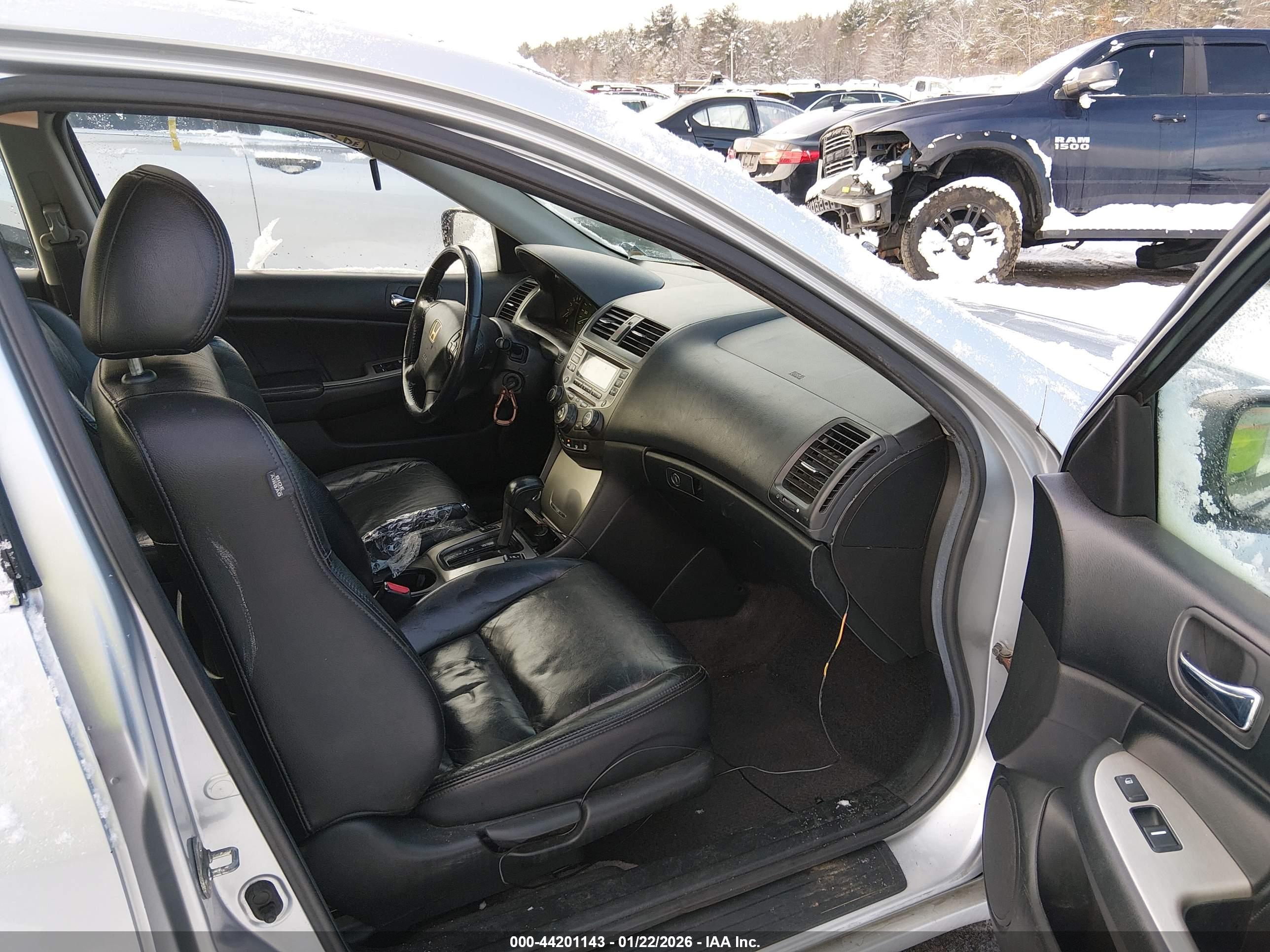HONDA ACCORD image 5