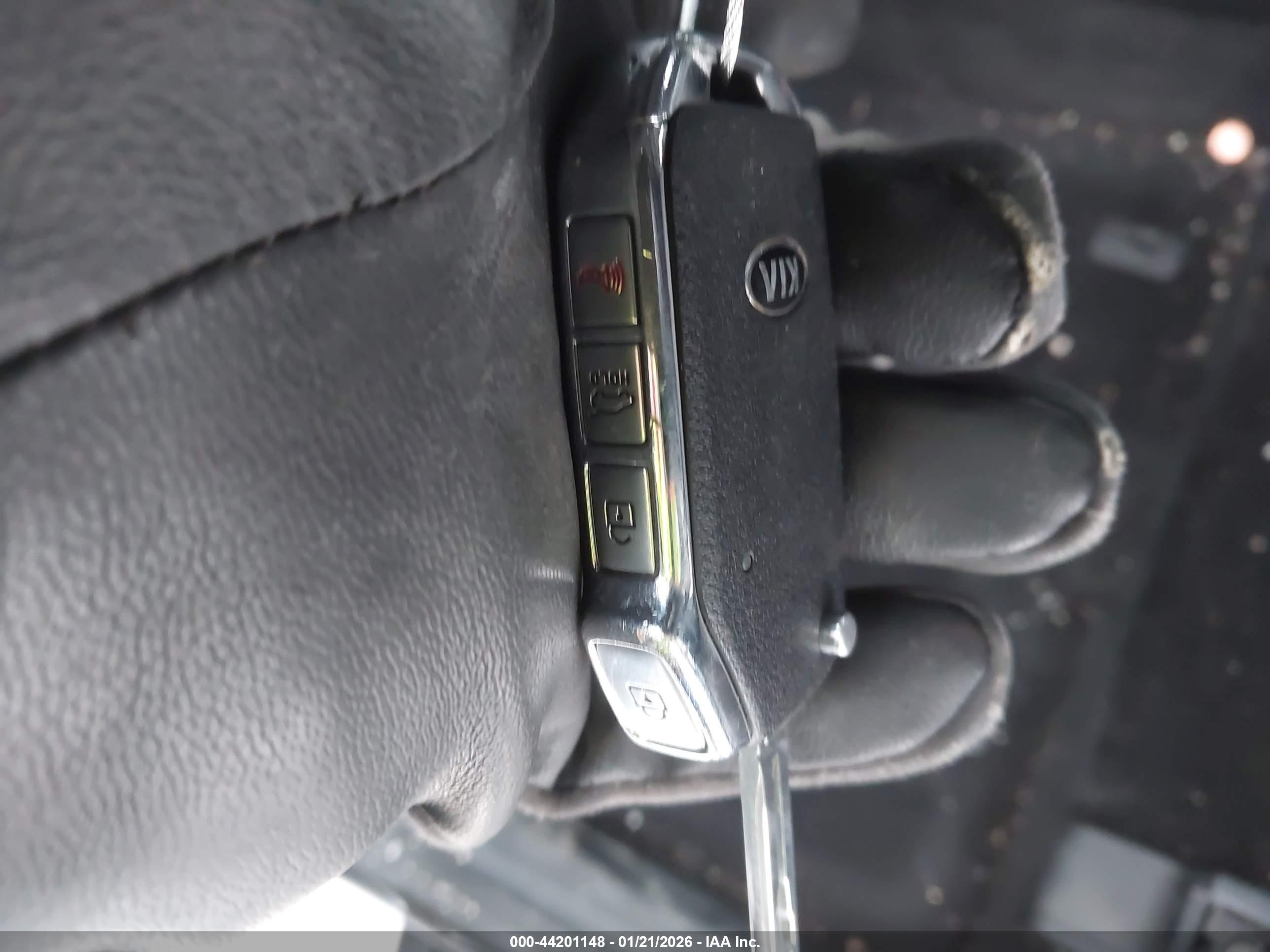 KIA SPORTAGE image 11