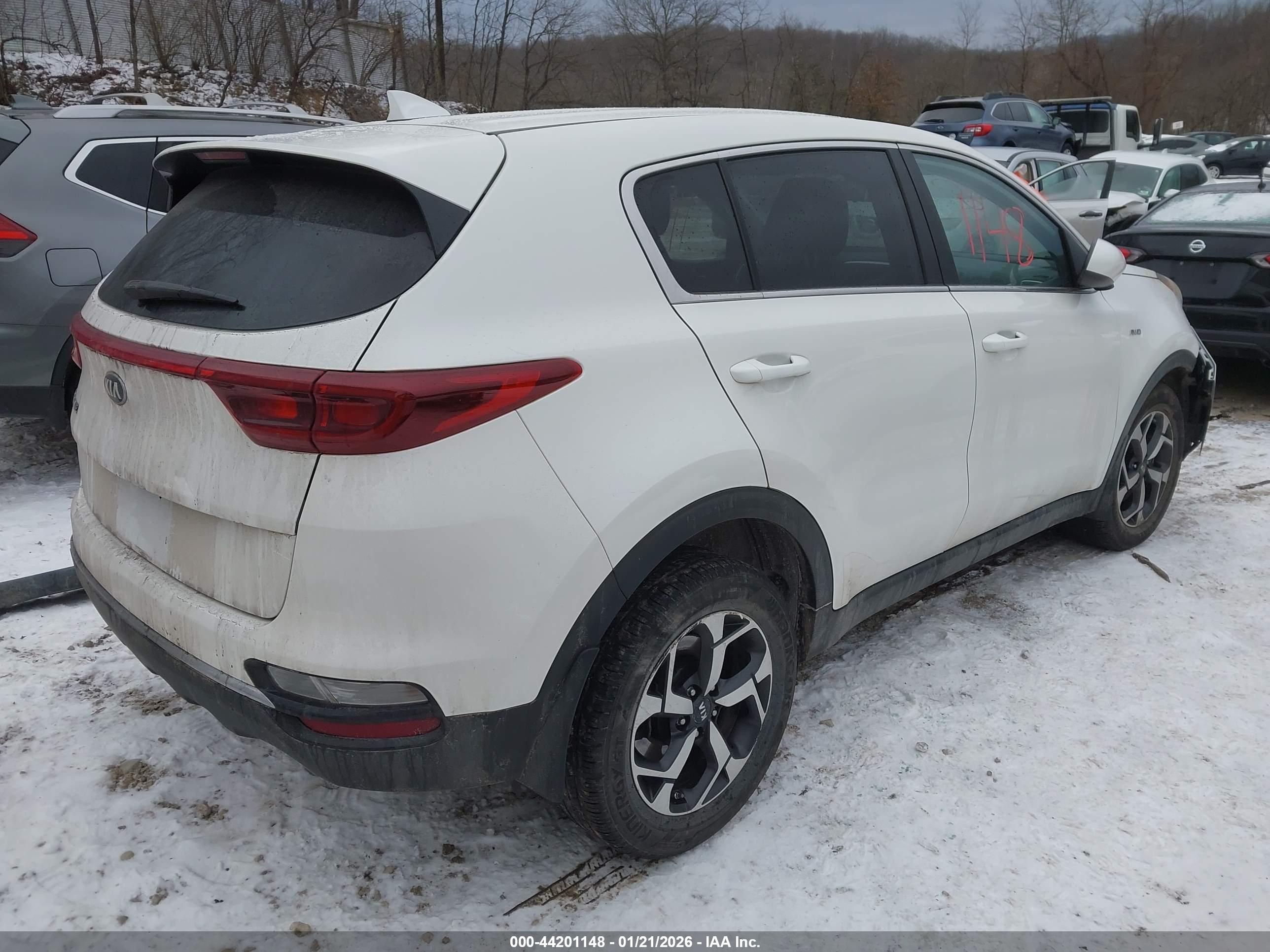 KIA SPORTAGE image 4