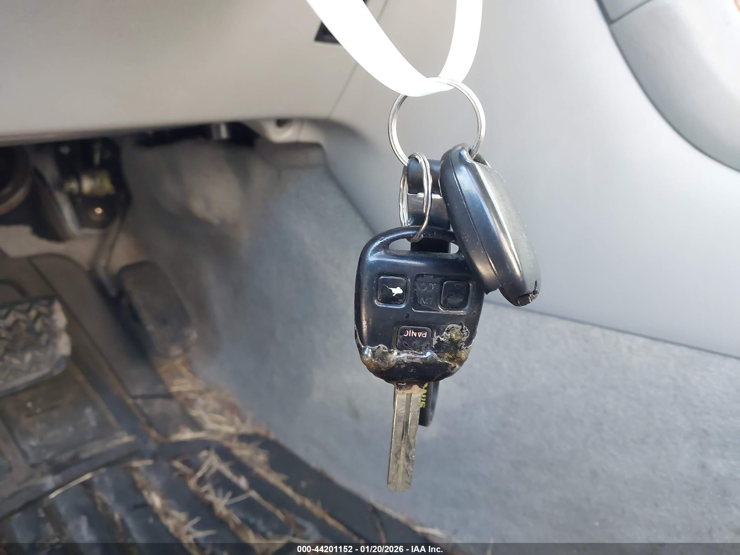 LEXUS ES image 11