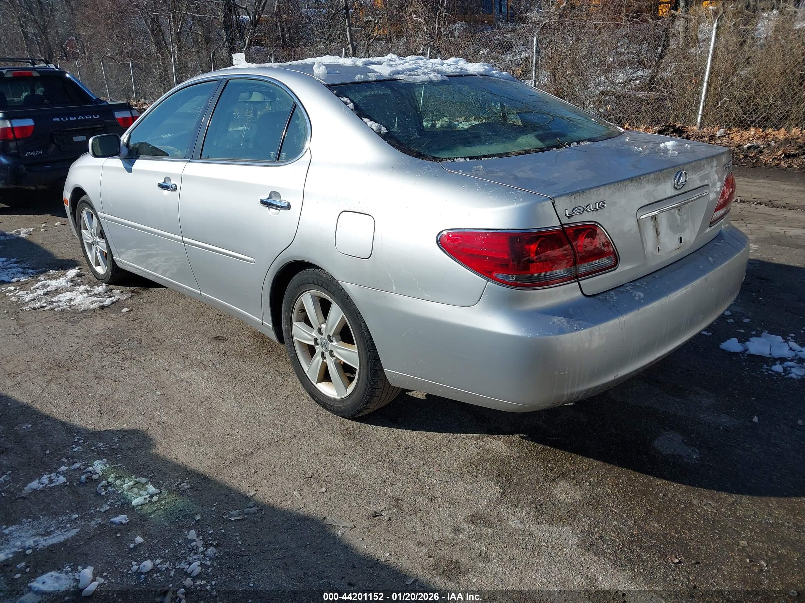 LEXUS ES image 3