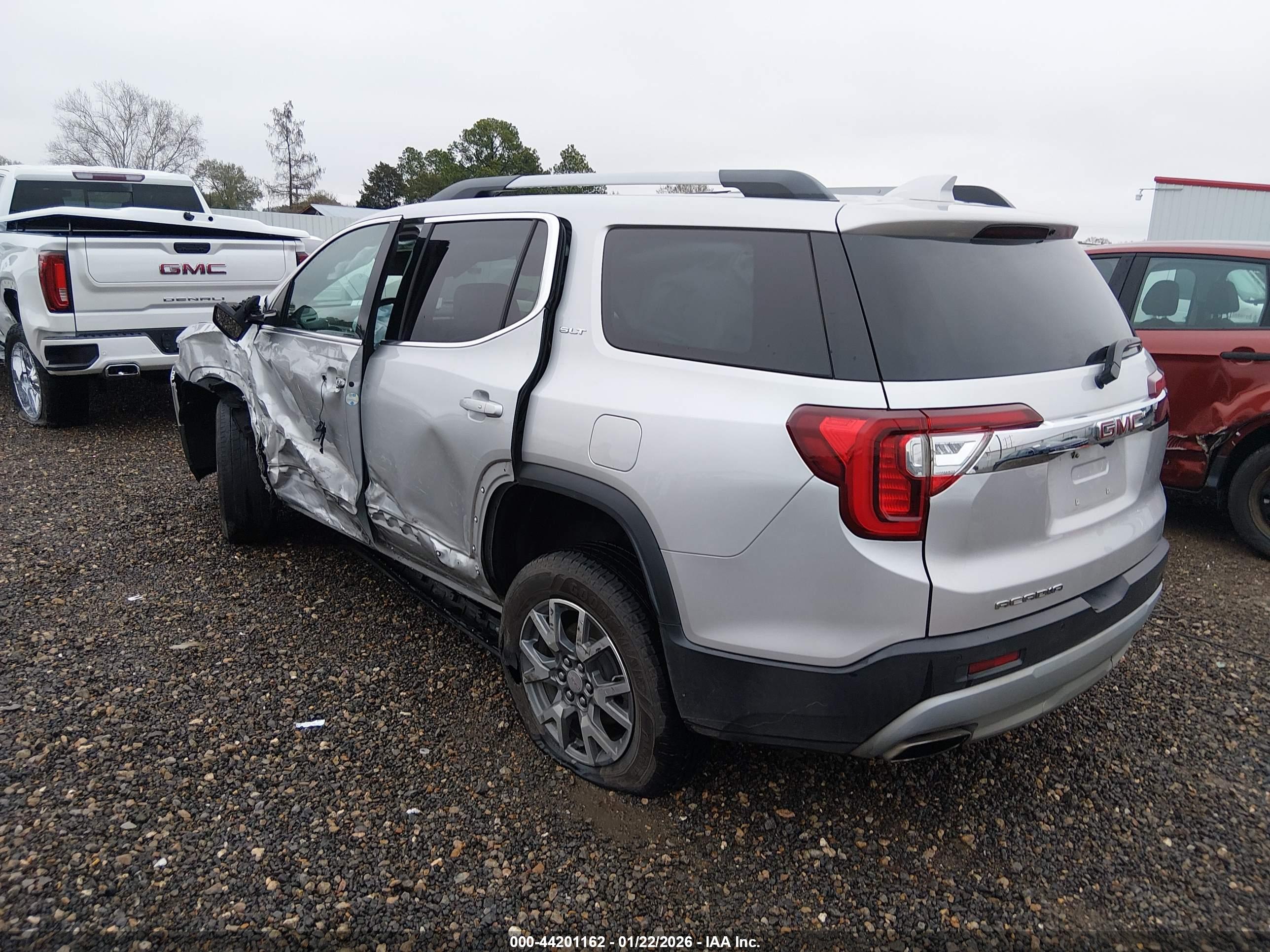 GMC ACADIA image 3
