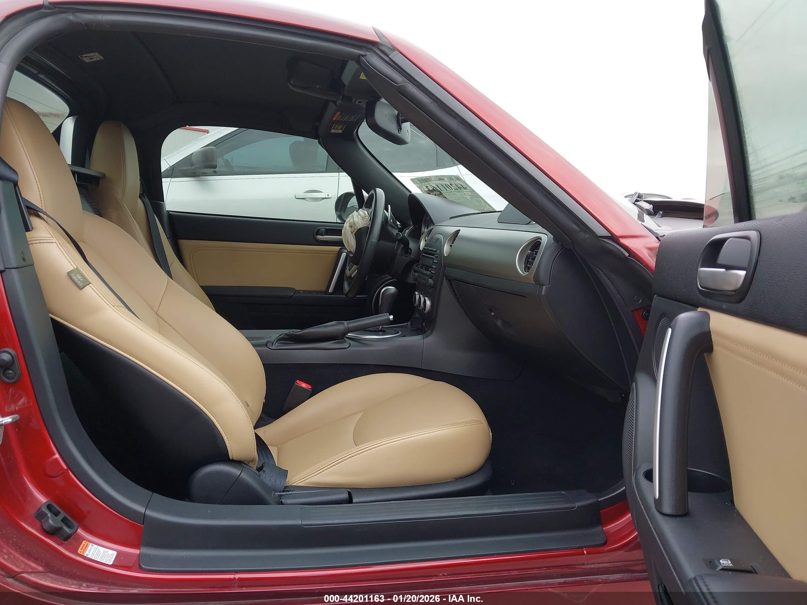 MAZDA MX-5 image 5