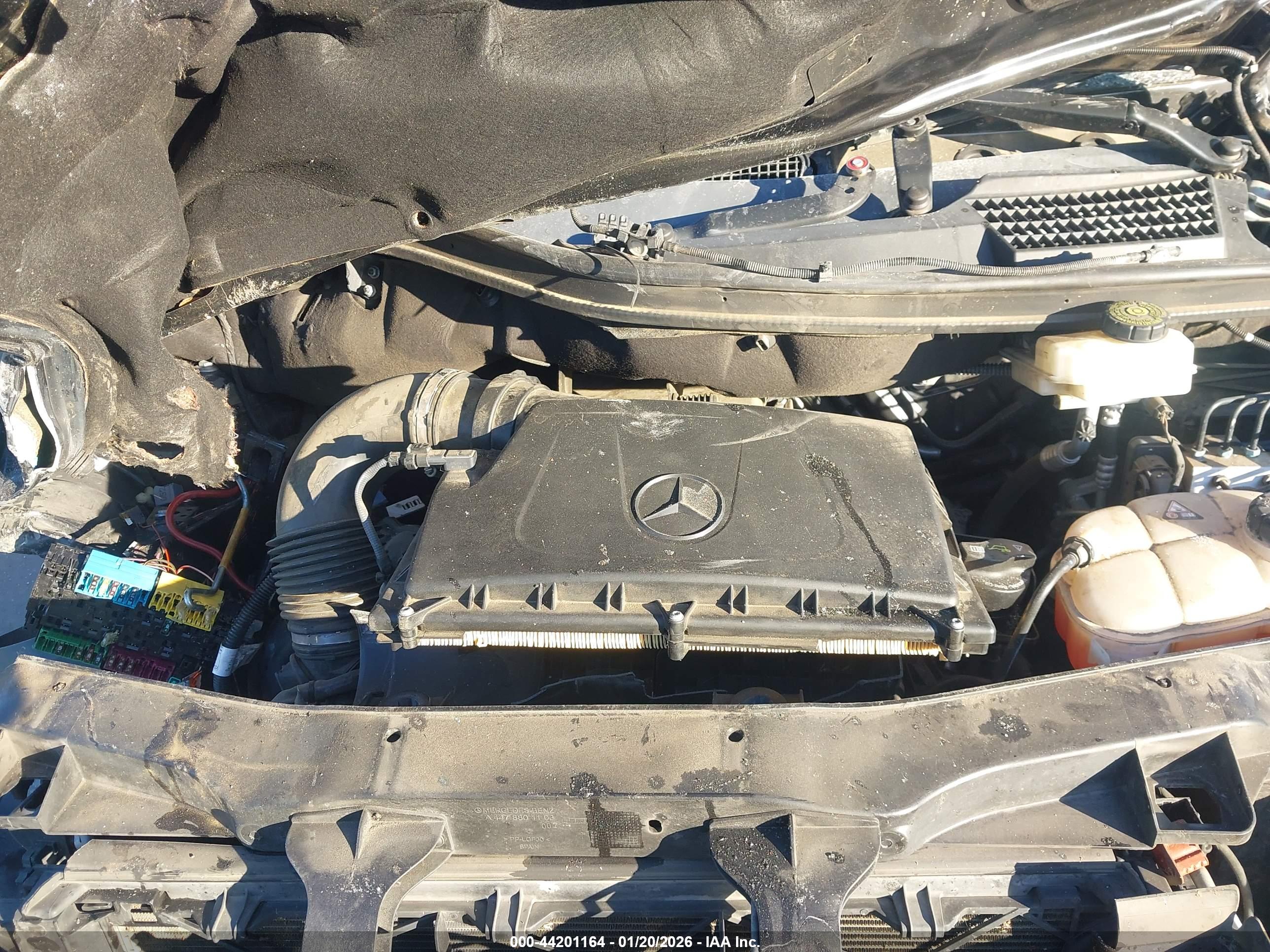 MERCEDES-BENZ METRIS image 10