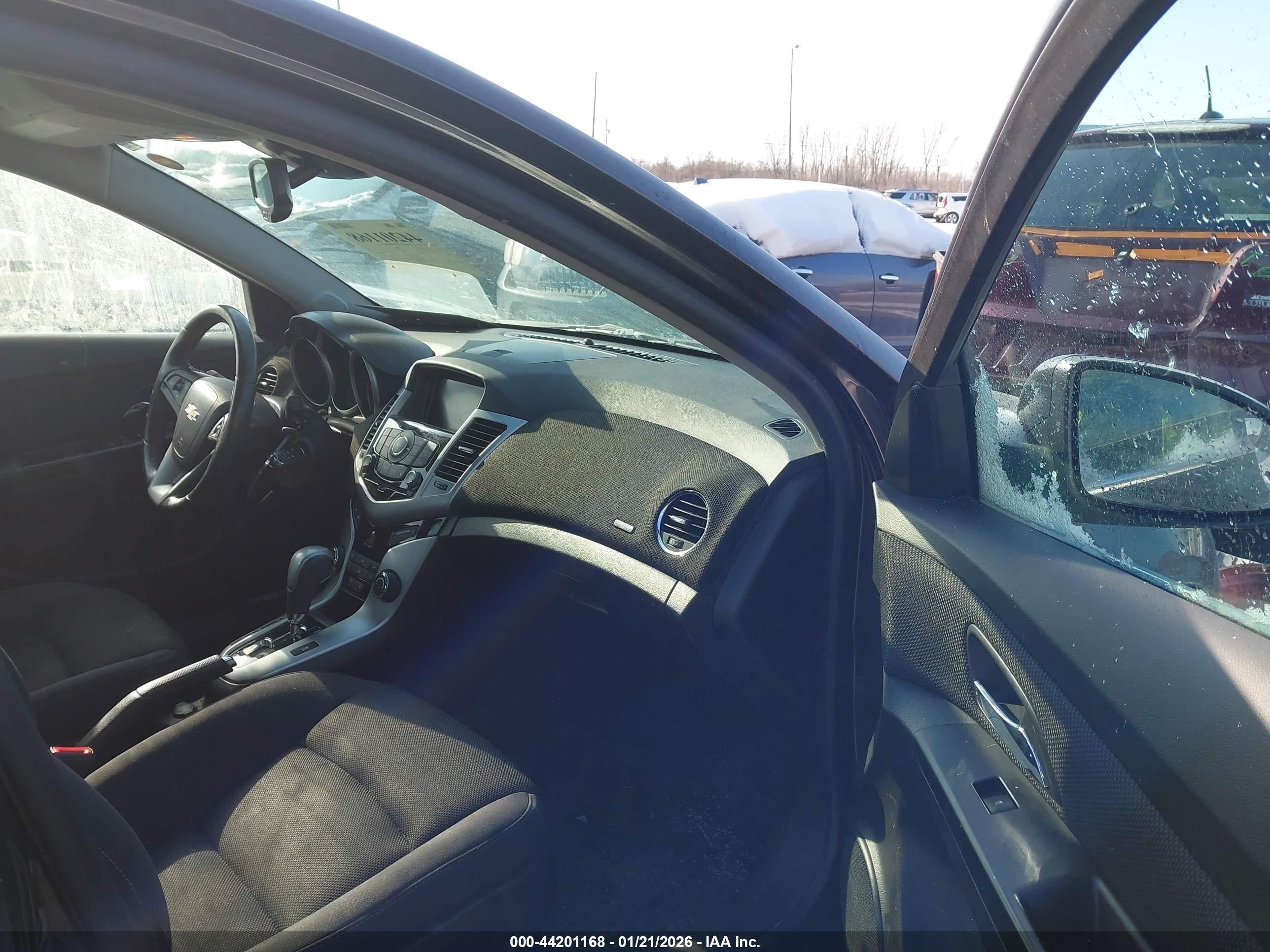 CHEVROLET CRUZE image 5