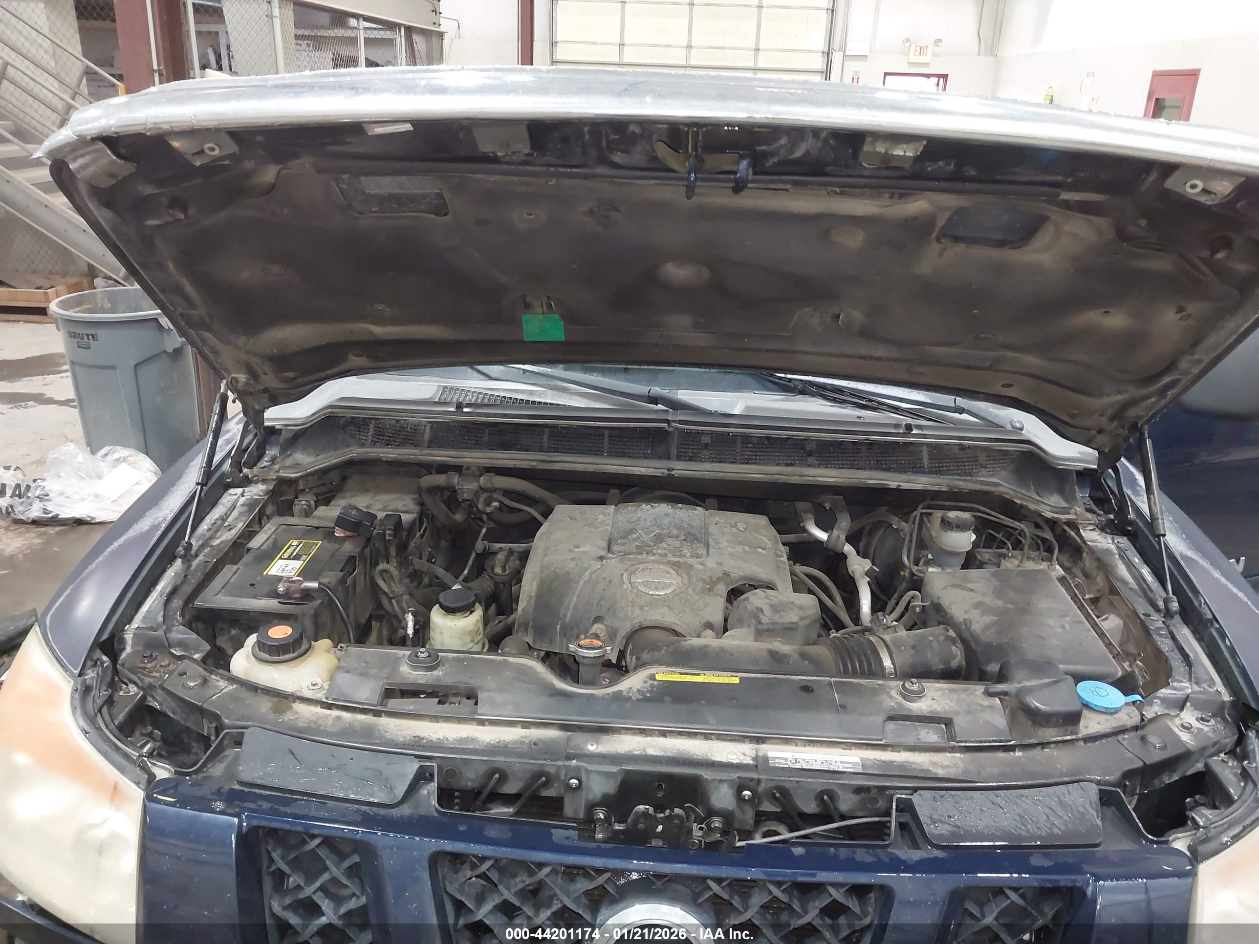 NISSAN TITAN image 10