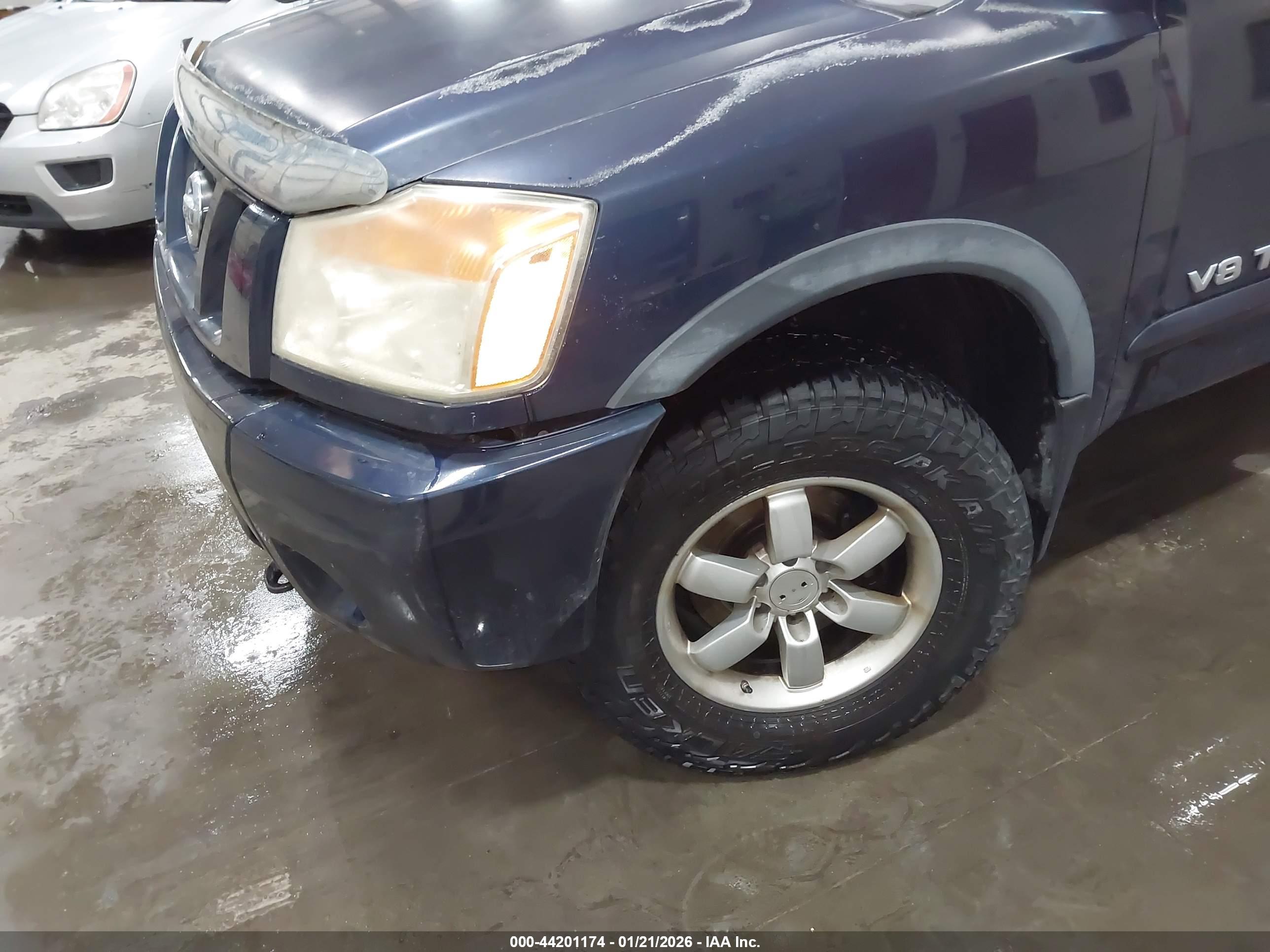 NISSAN TITAN image 6