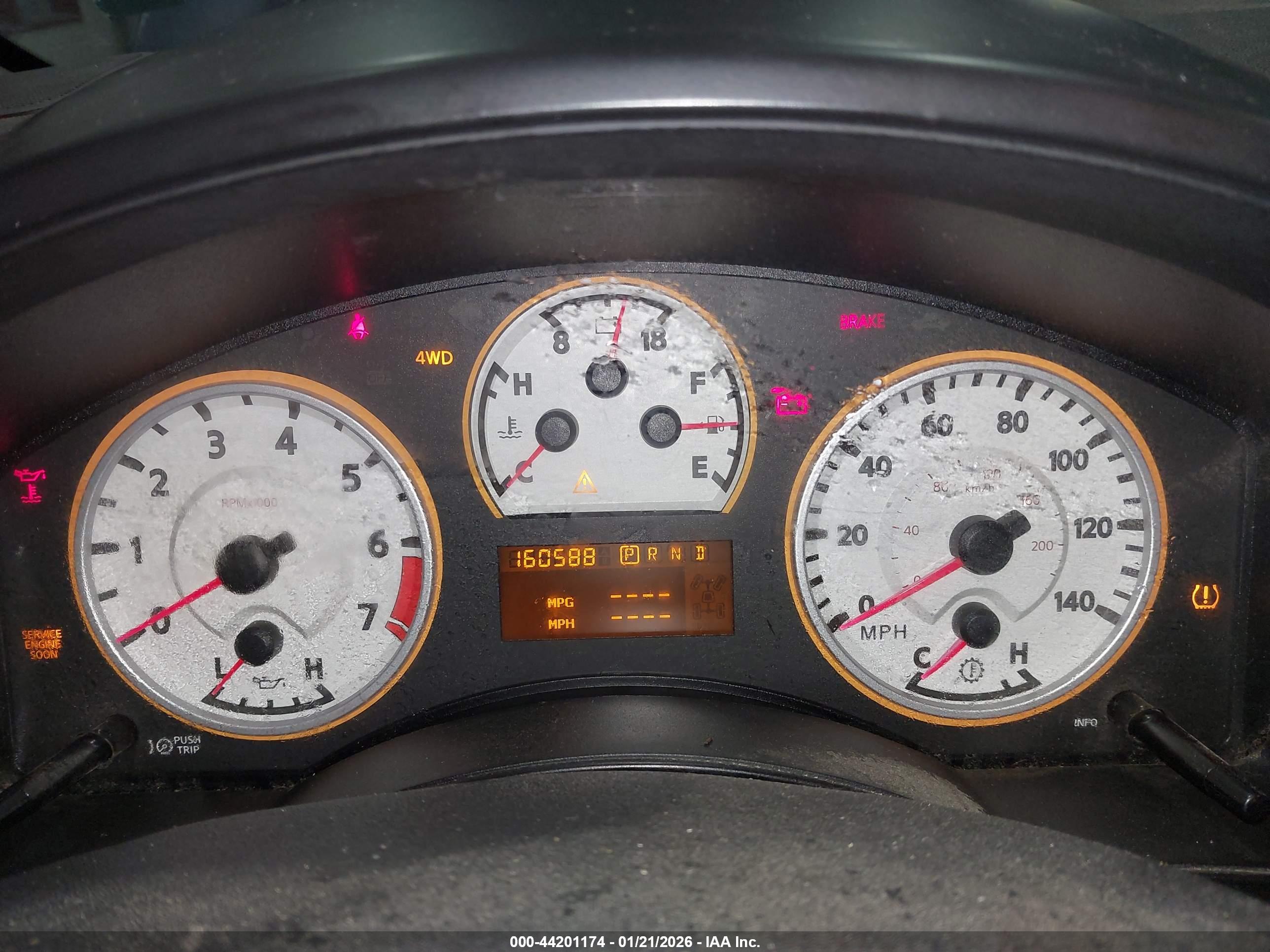 NISSAN TITAN image 7