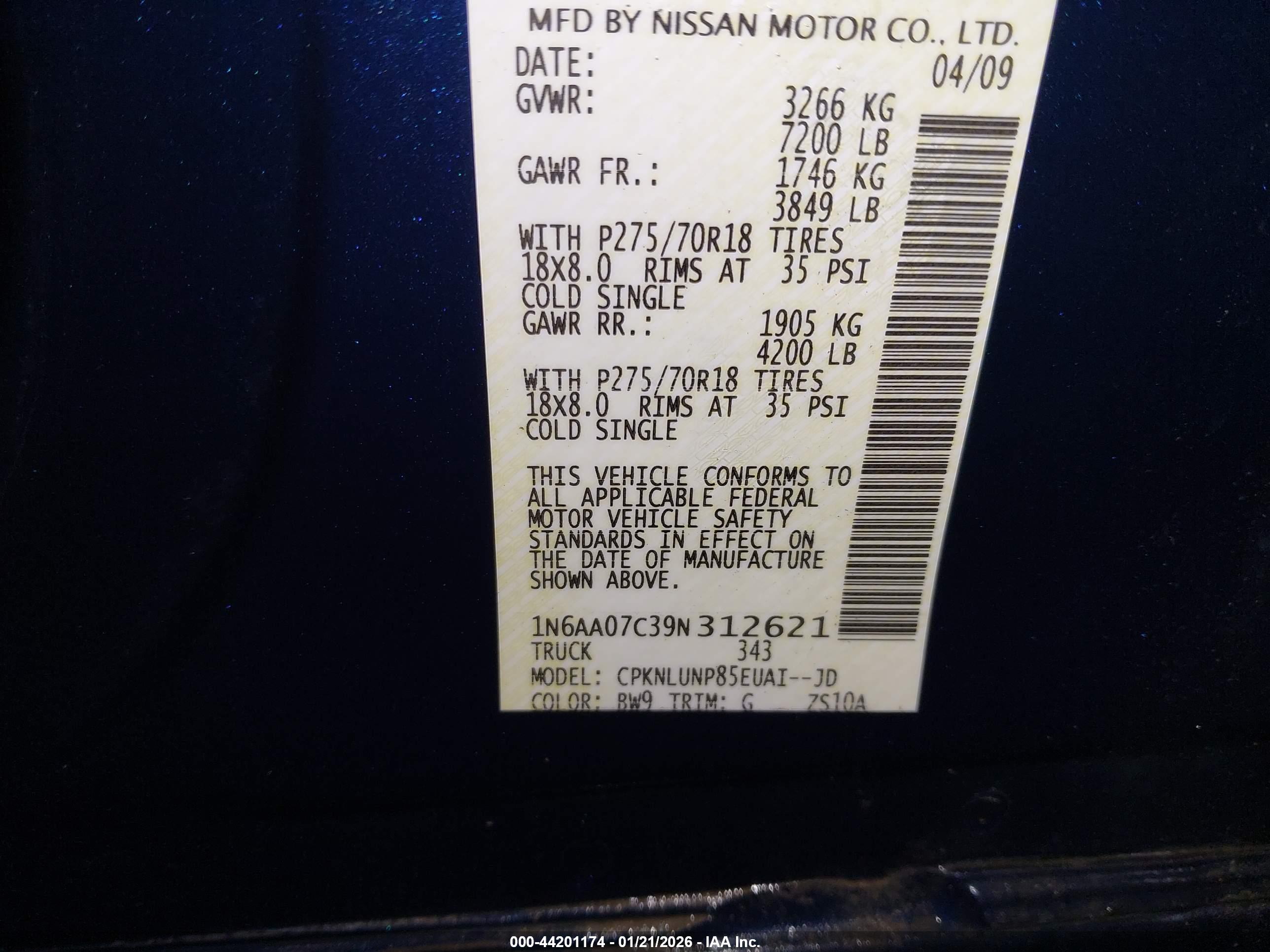 NISSAN TITAN image 9