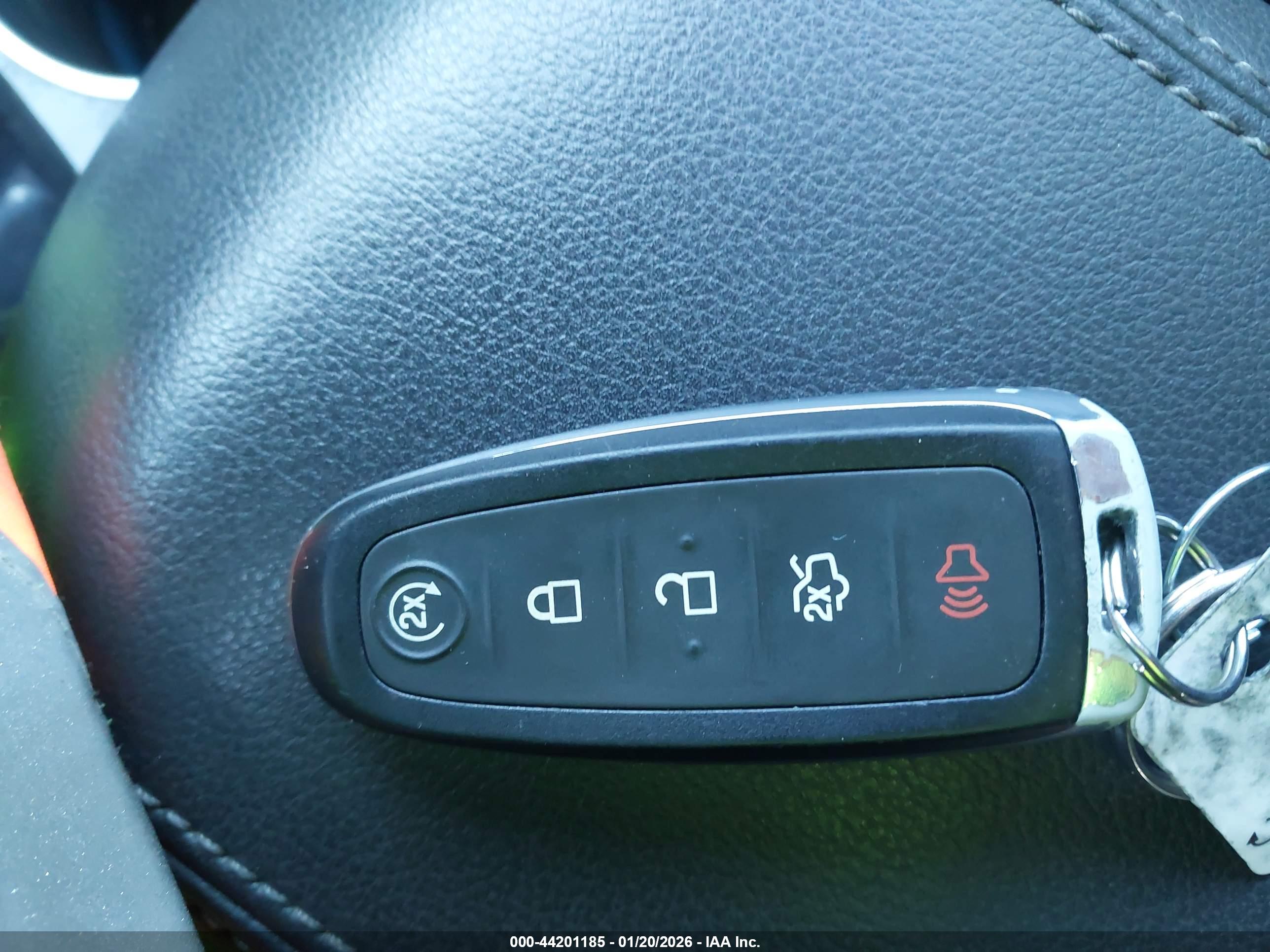 FORD ESCAPE image 11