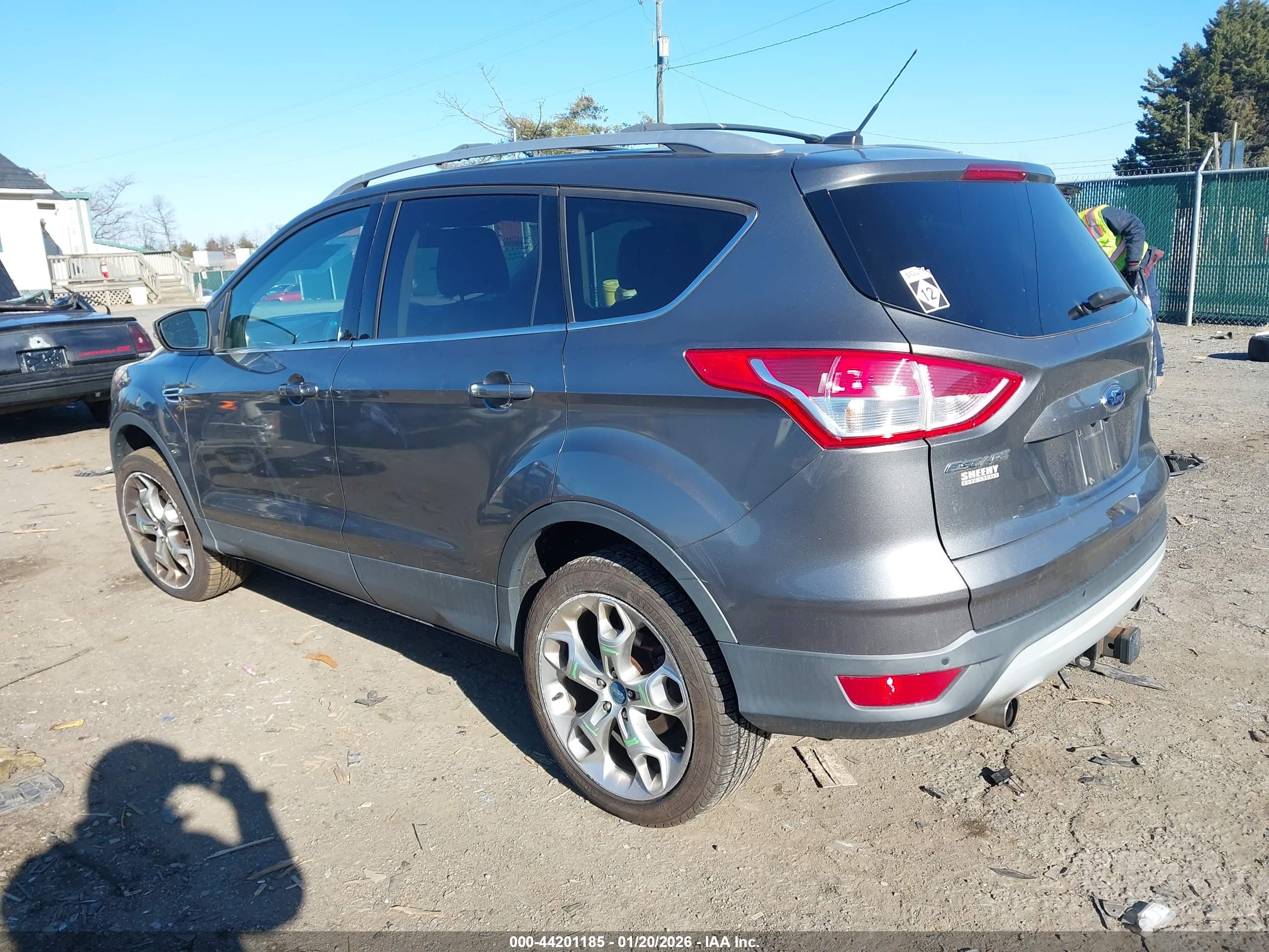 FORD ESCAPE image 3