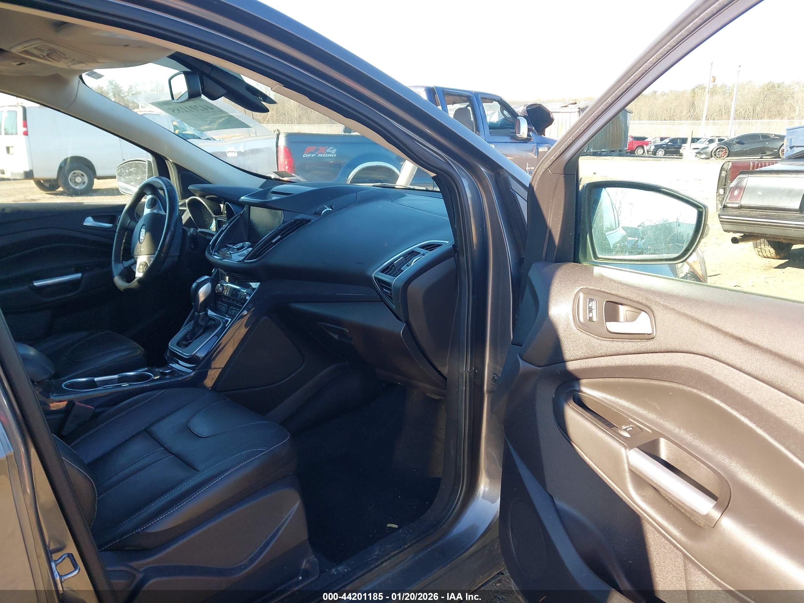 FORD ESCAPE image 5