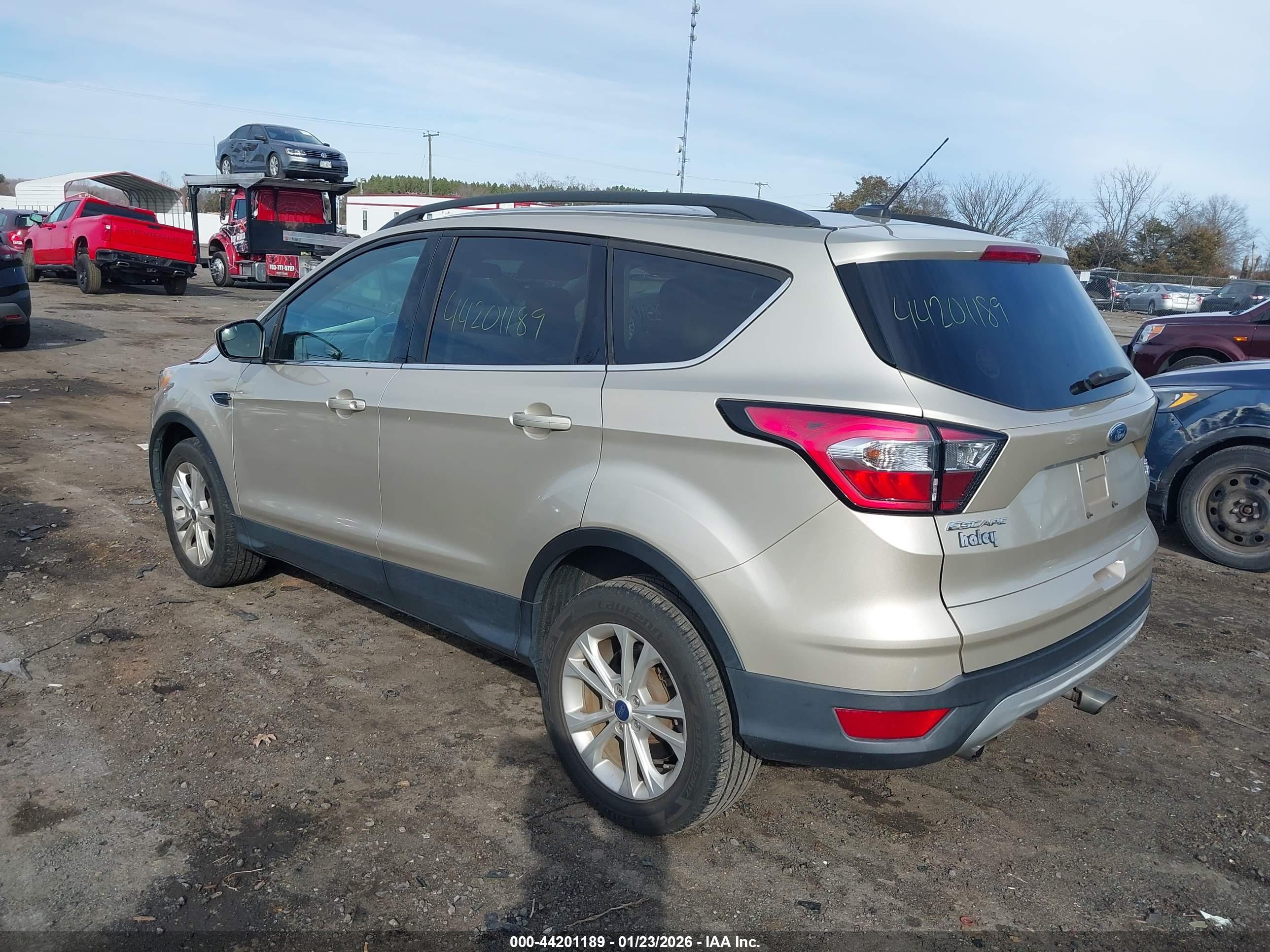 FORD ESCAPE image 3