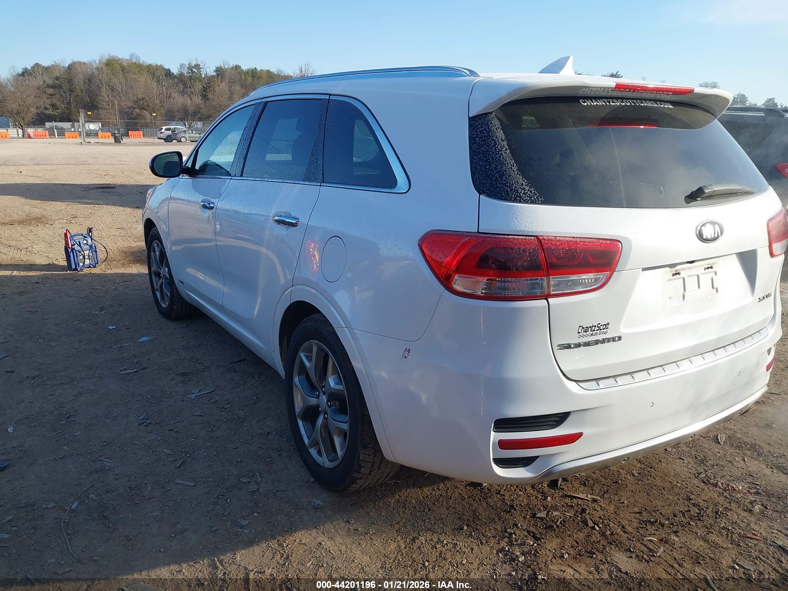 KIA SORENTO image 3