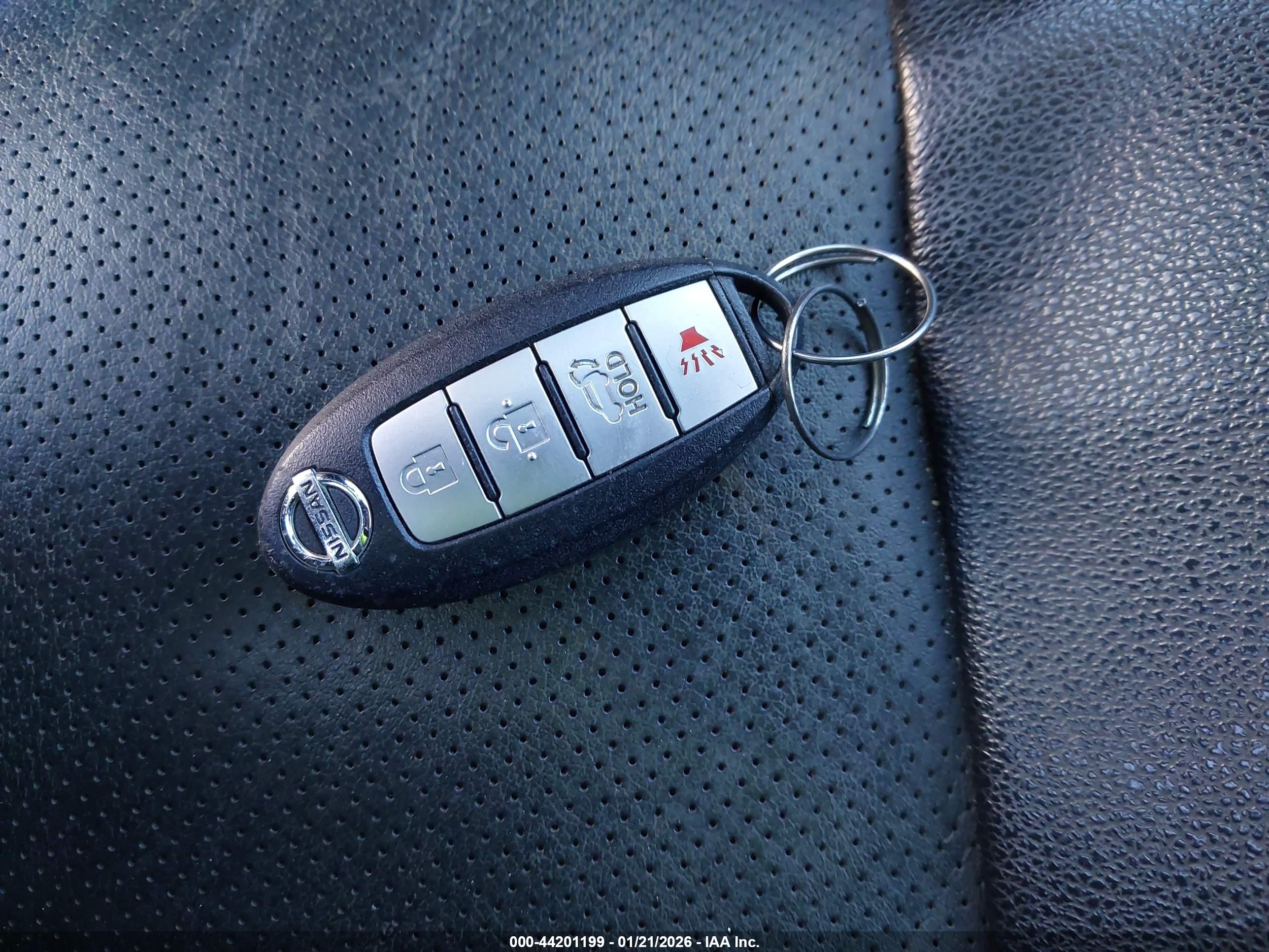 NISSAN ROGUE image 11