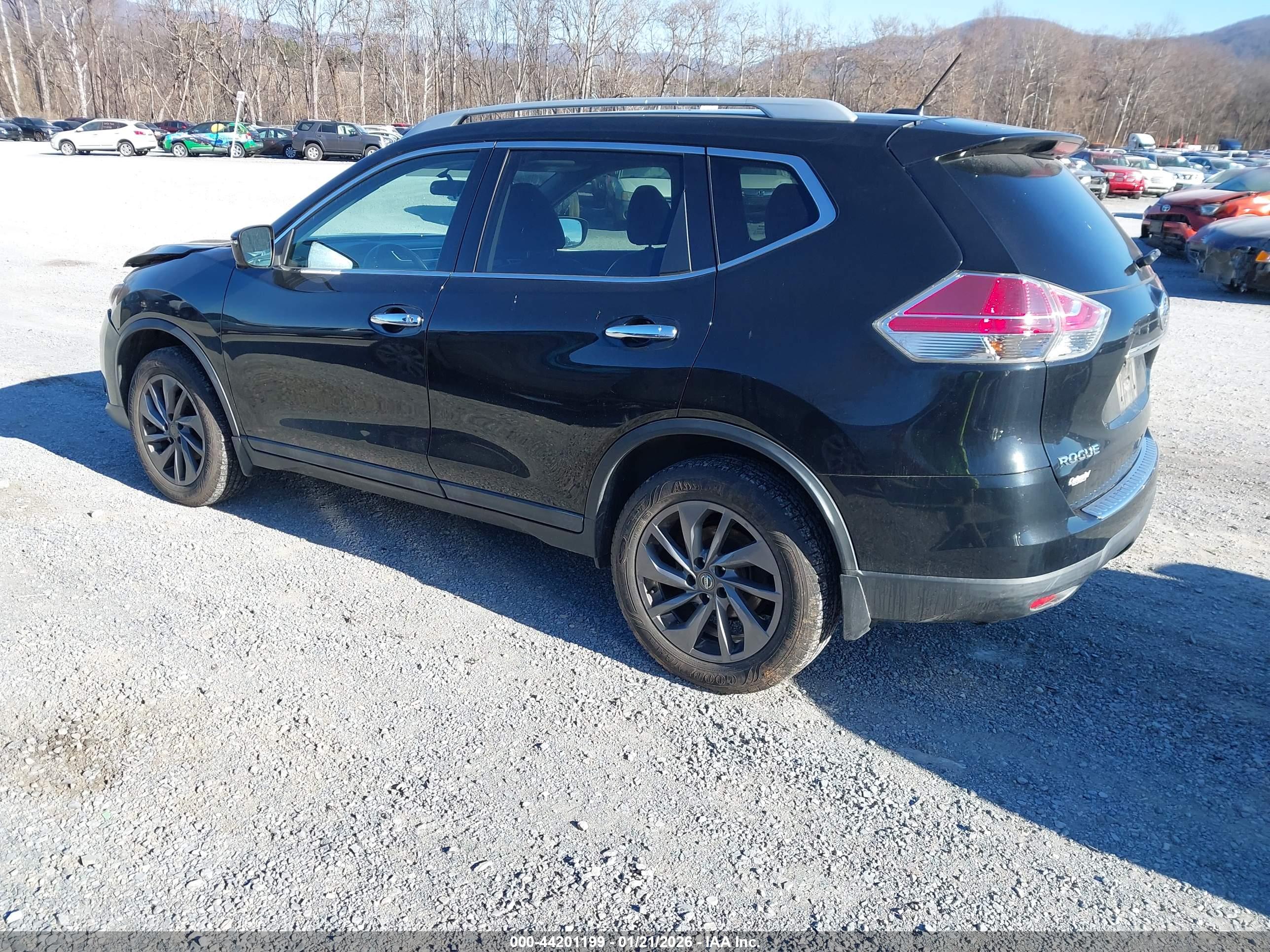 NISSAN ROGUE image 3