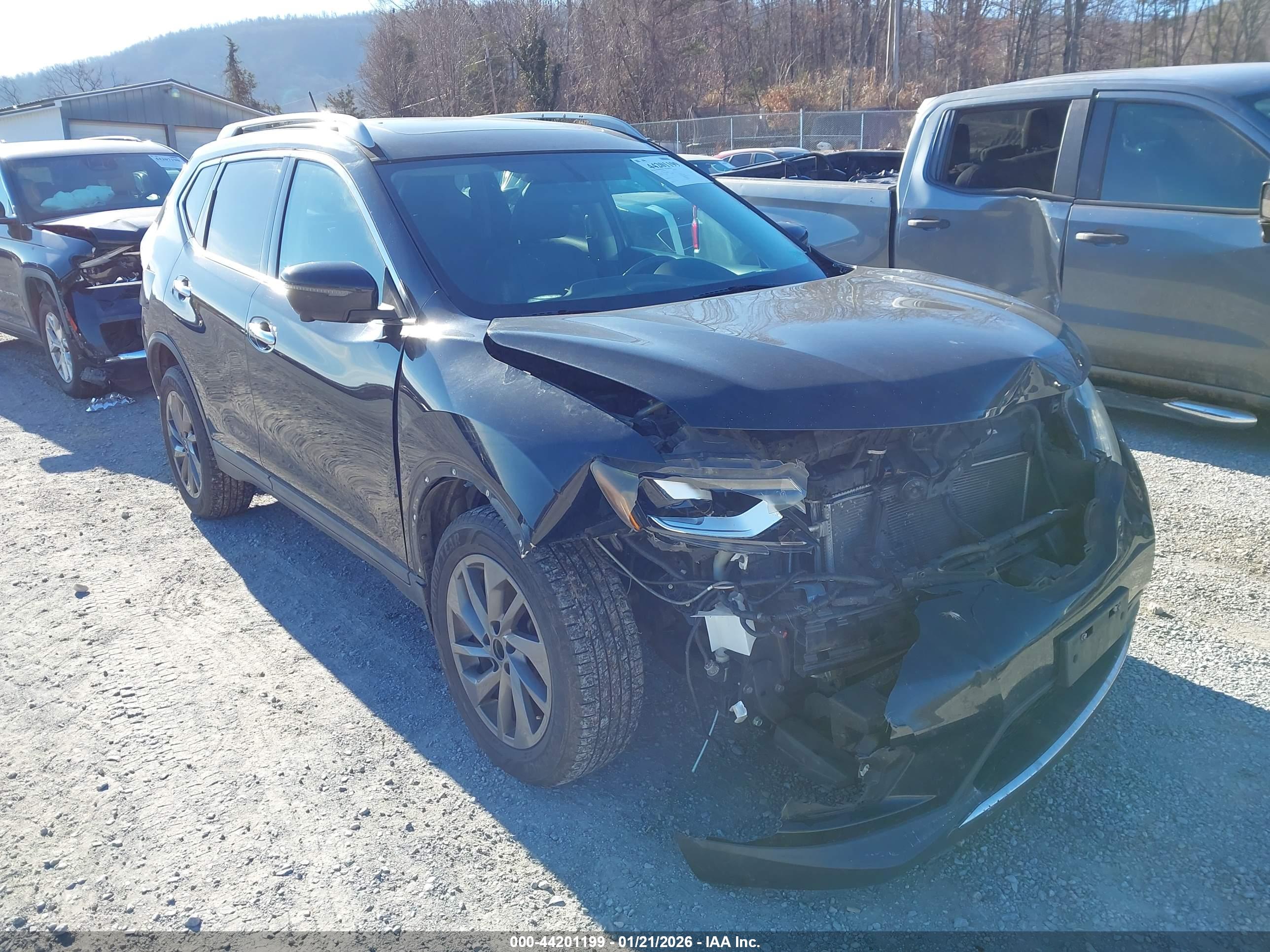 NISSAN ROGUE image 6