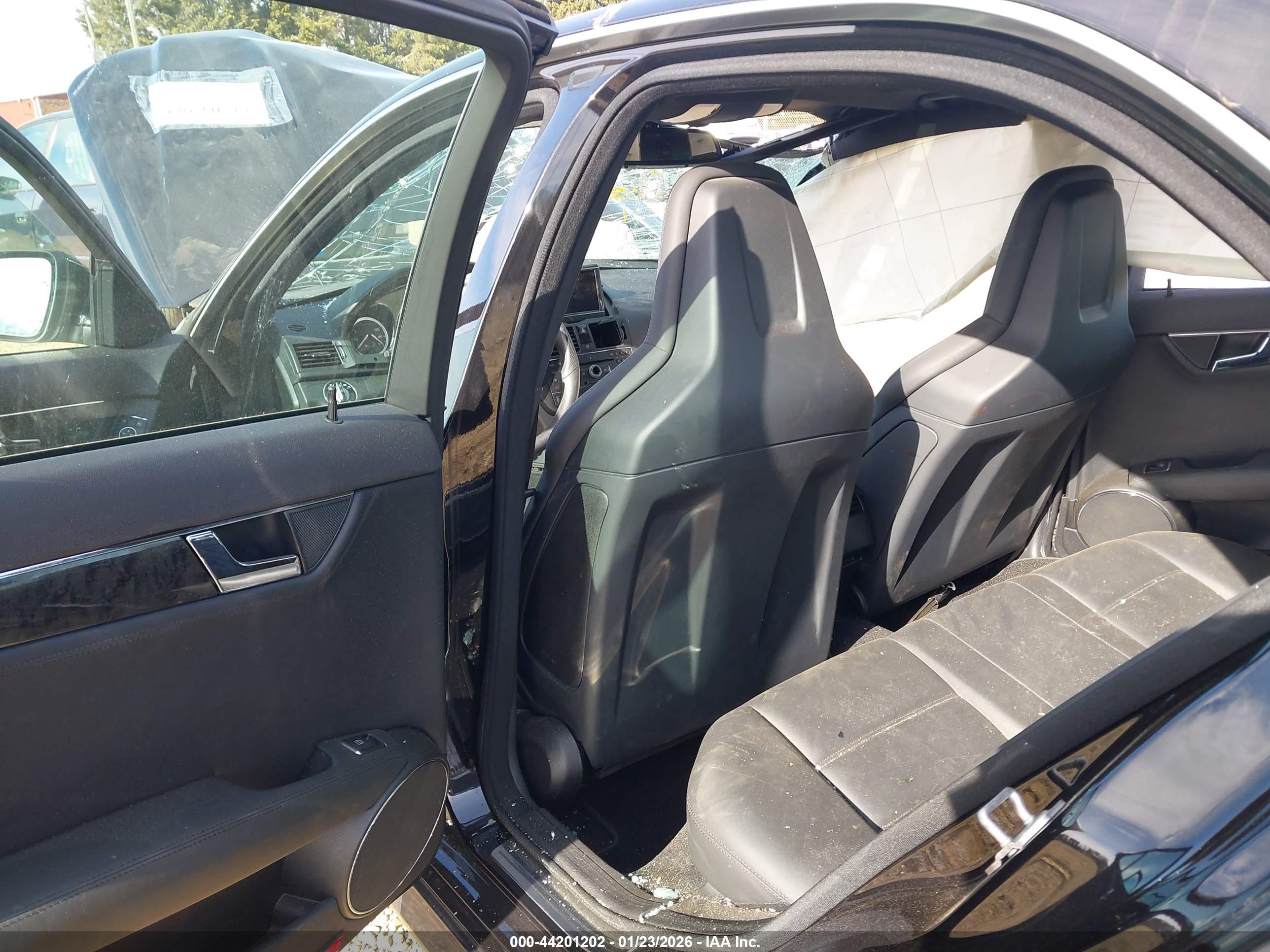 MERCEDES-BENZ C image 8