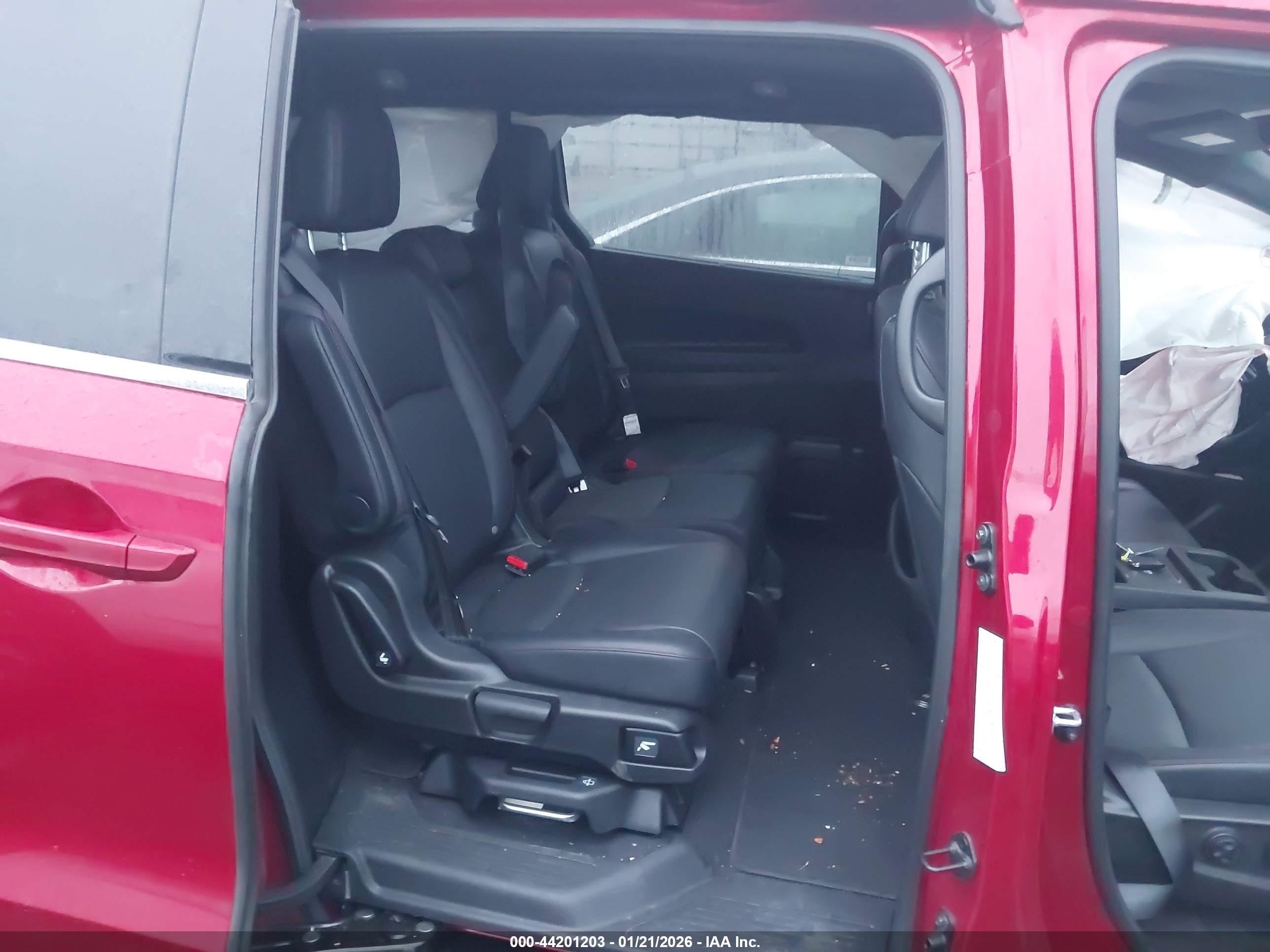 HONDA ODYSSEY image 8