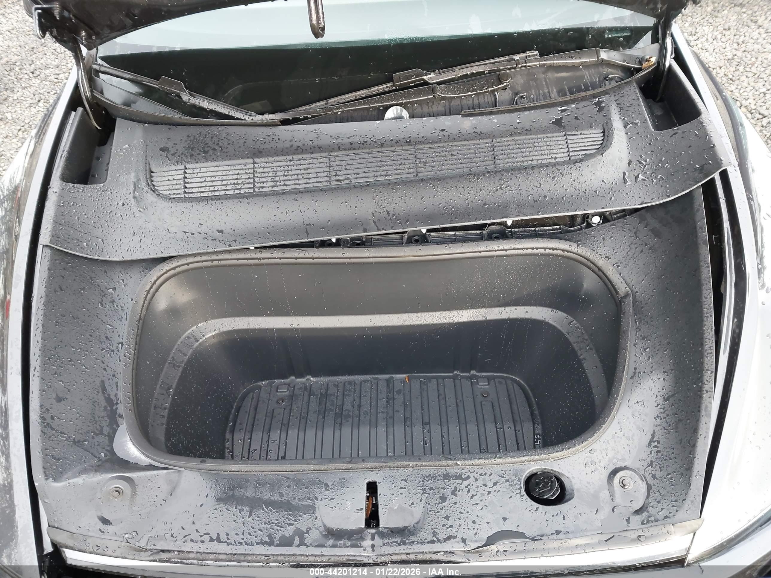 TESLA MODEL image 10